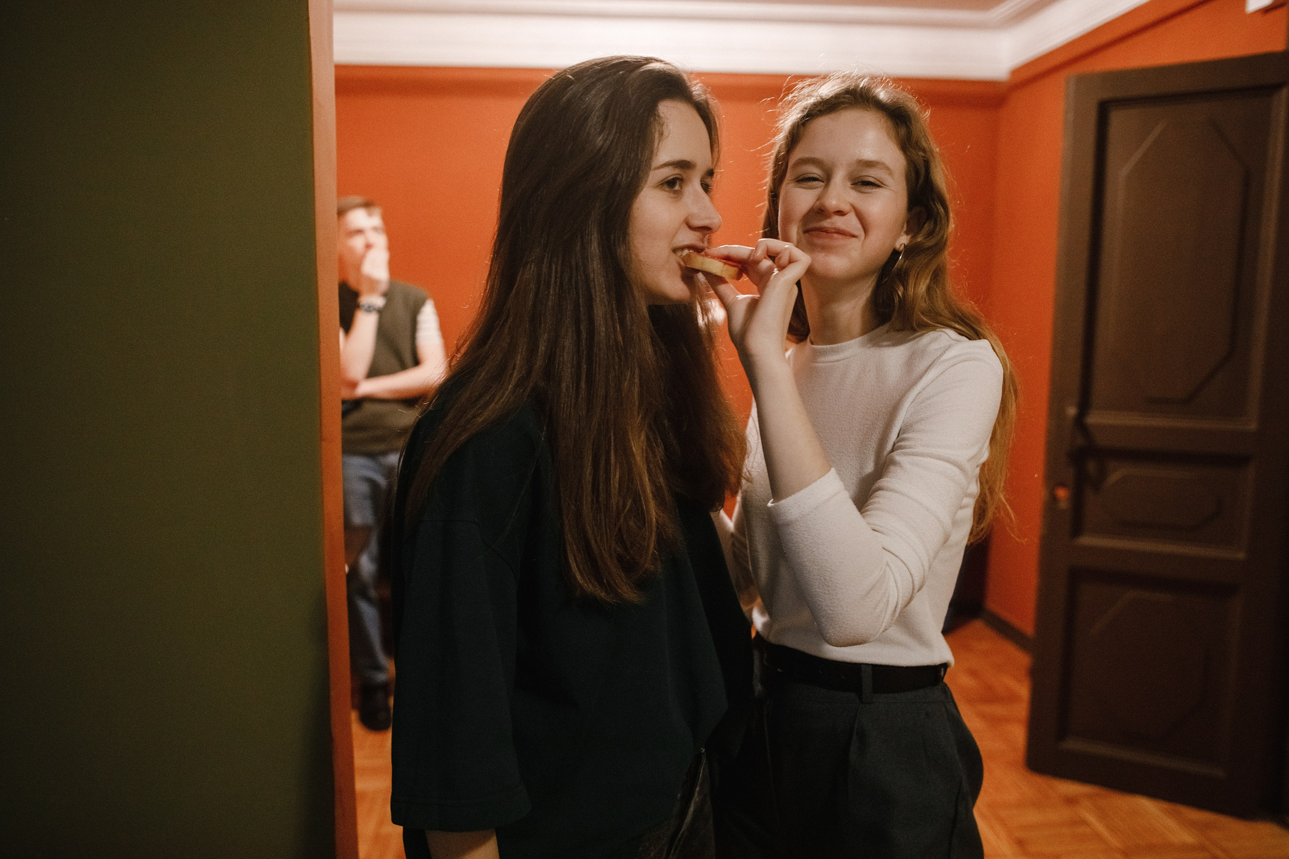 11.11.2022 // Совместно с ЕДЕМ.ДАЛЬШЕ. Фотовыставки serebro.gallery, в которых автором можешь стать ты! | Москва