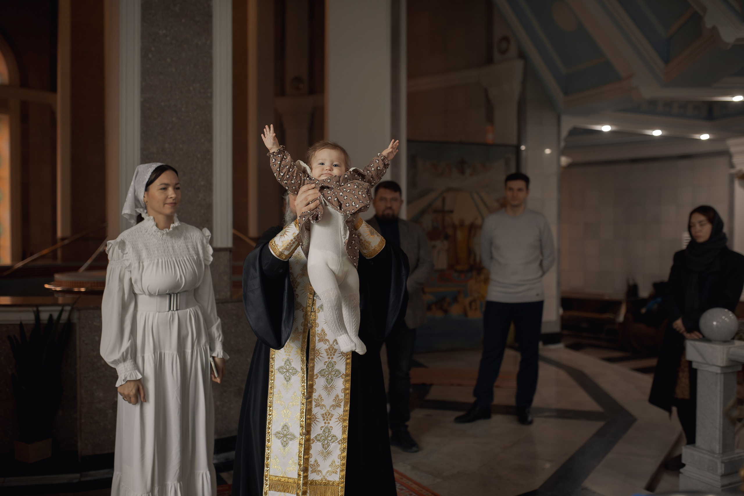 Крестины в Успенском соборе Ташкента. Фотограф на Крещение и Венчание в Ташкенте