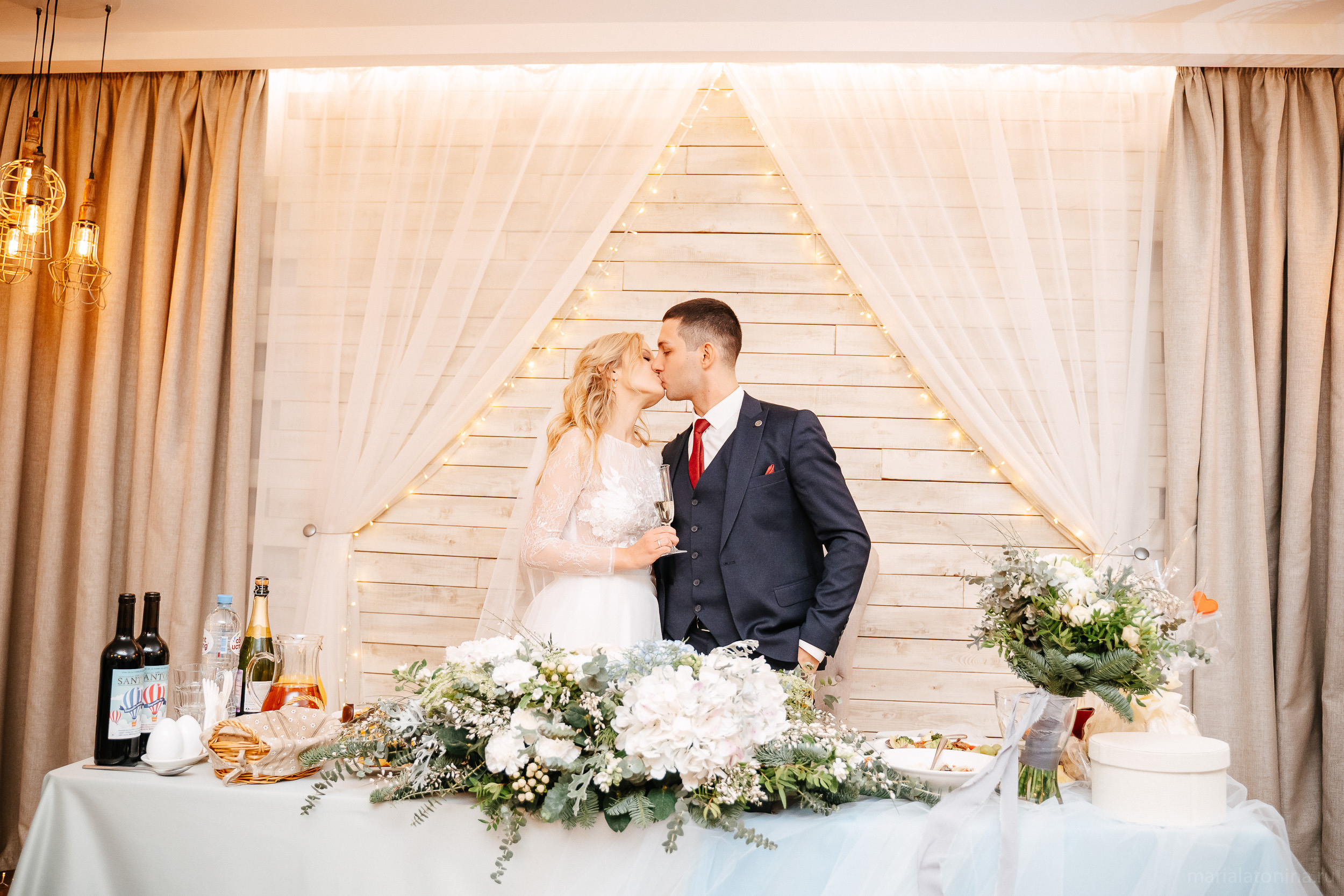 Свадьба зимой в Петербурге