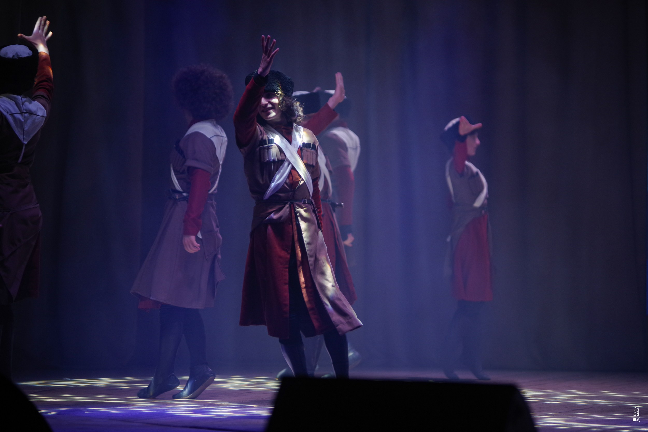 Танцы в Хоби. Портретный фотограф Денис Милютин