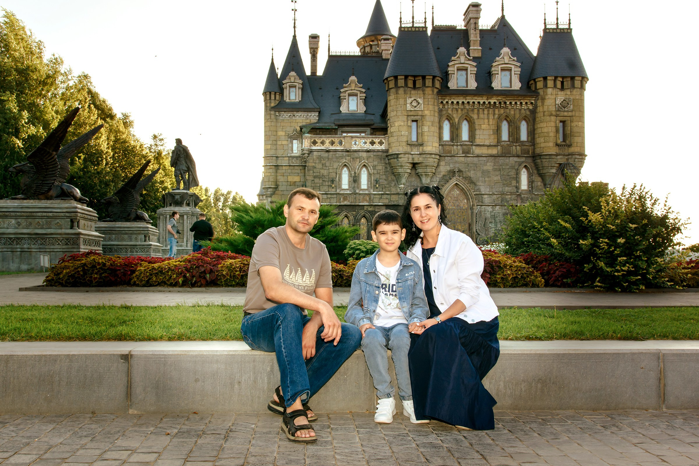 Семейная фотосессия у Замка Гарибальди. Фотограф Оксана Сафонова г. Тольятти