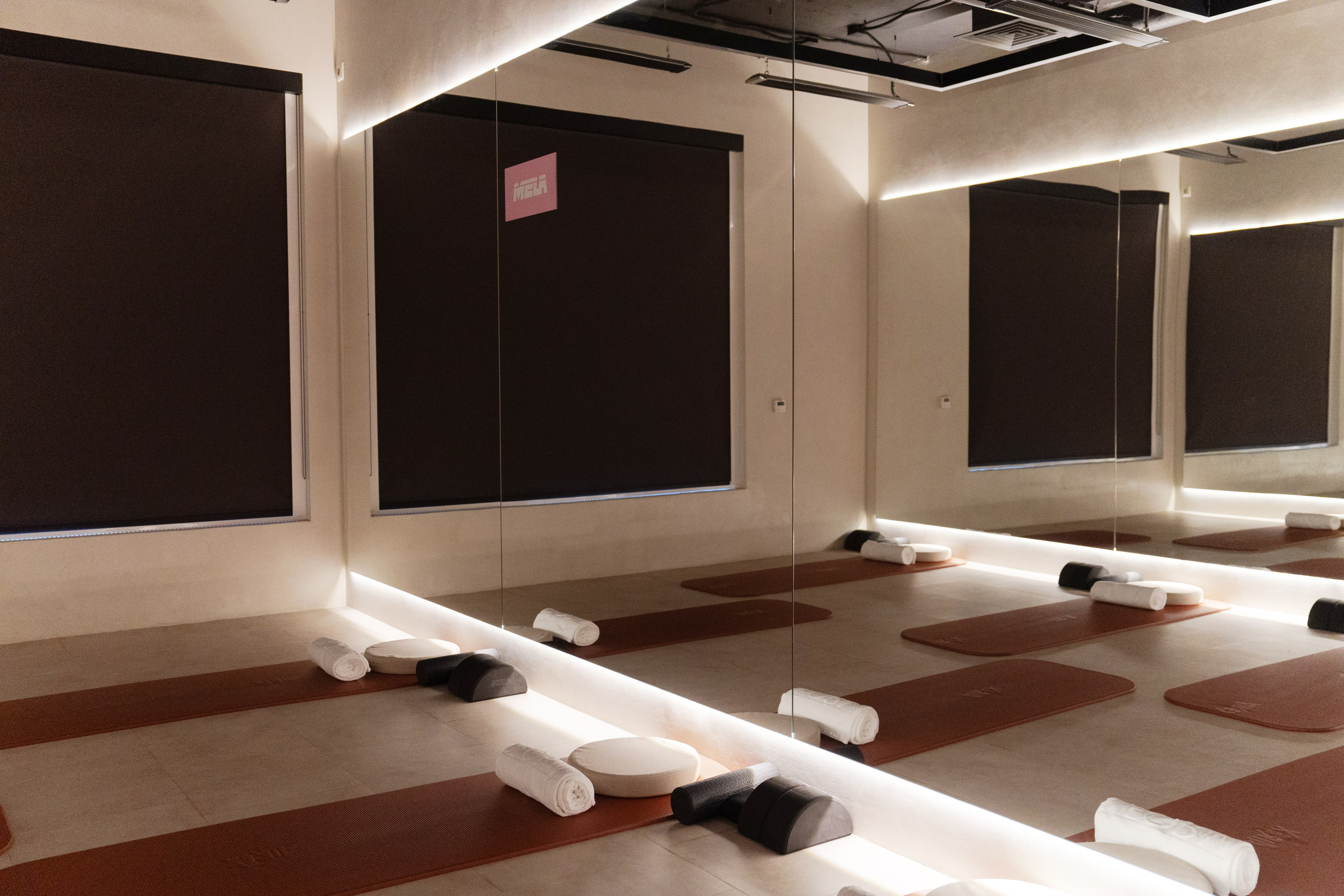 Mela x uform. Портретный и репортажный фотограф Настя Климачева