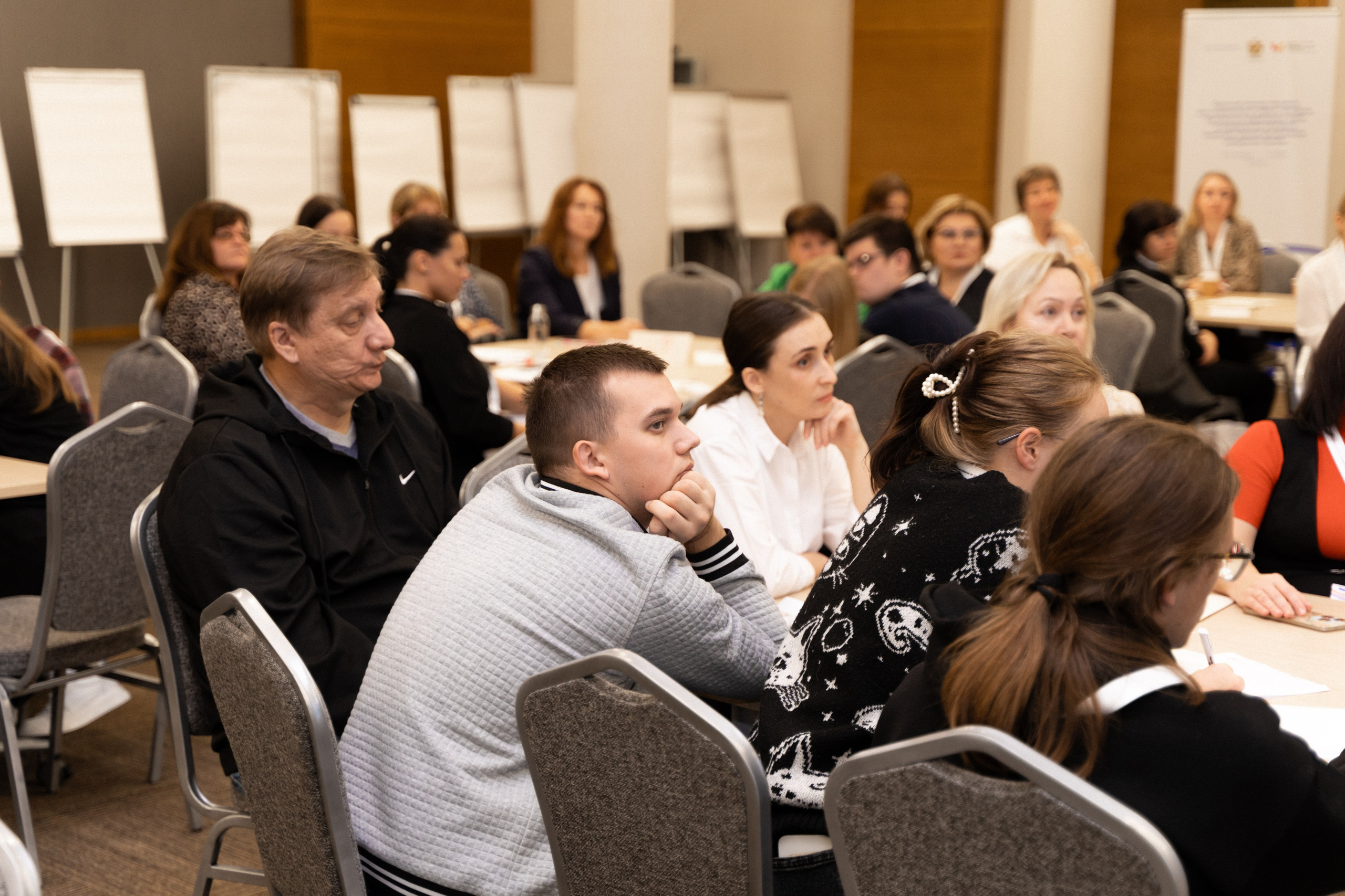 Окружной семинар в сфере профилактики от Росмолодежи в Амаксе 2024. Фотограф Надежда Погребняк | Рязань | Москва