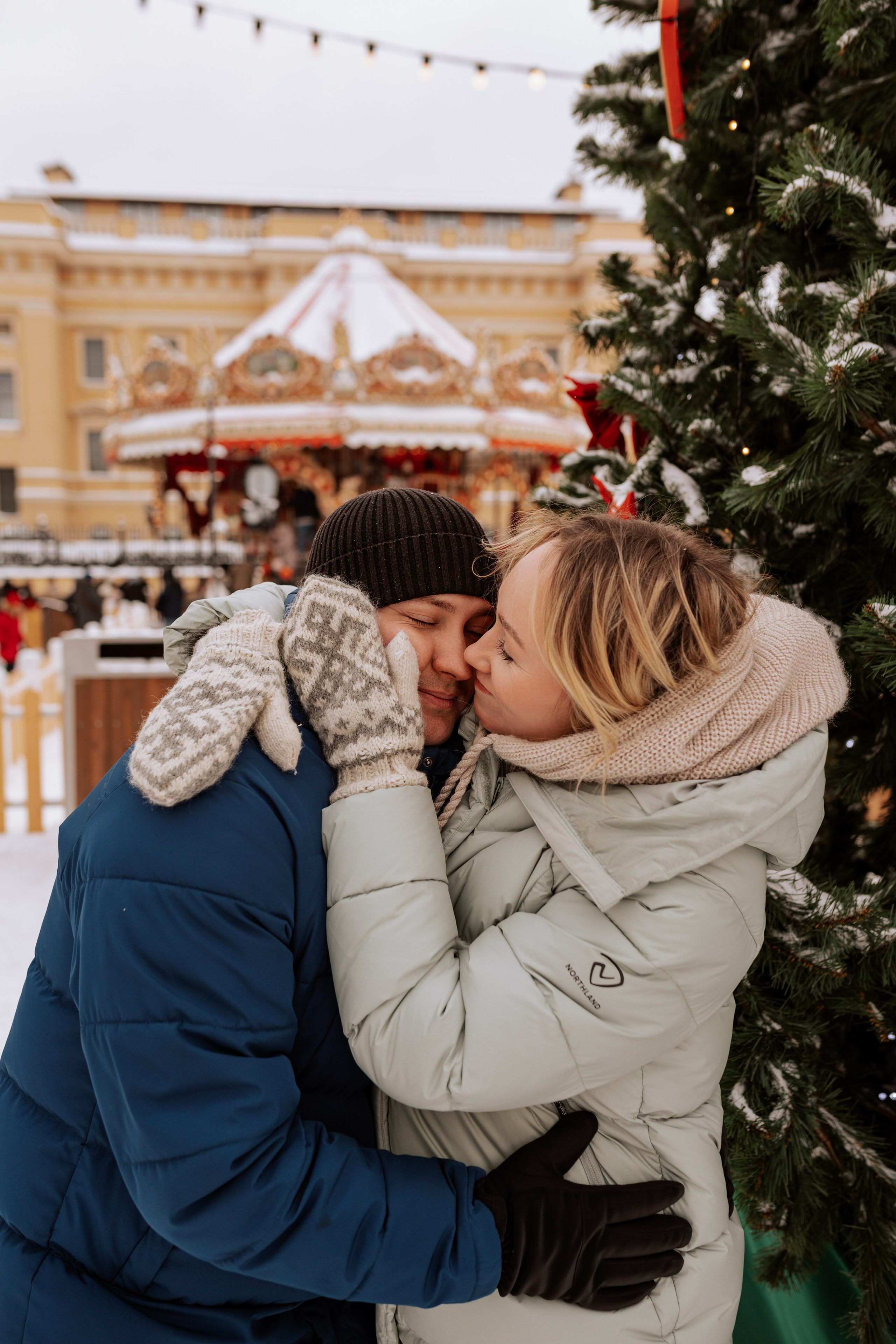 Семейная, Манежная площадь