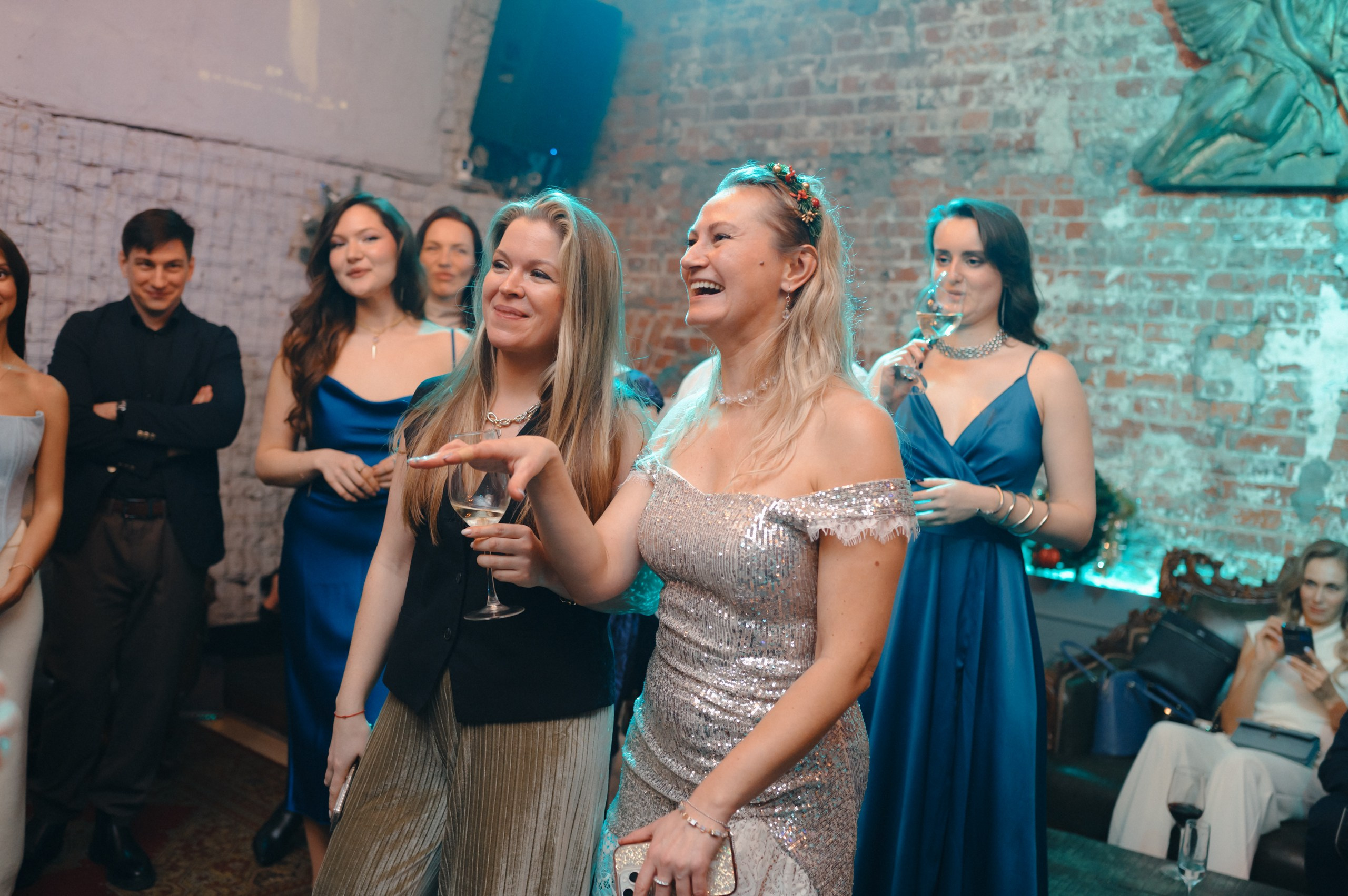 Корпоративы (сборник). Komonev