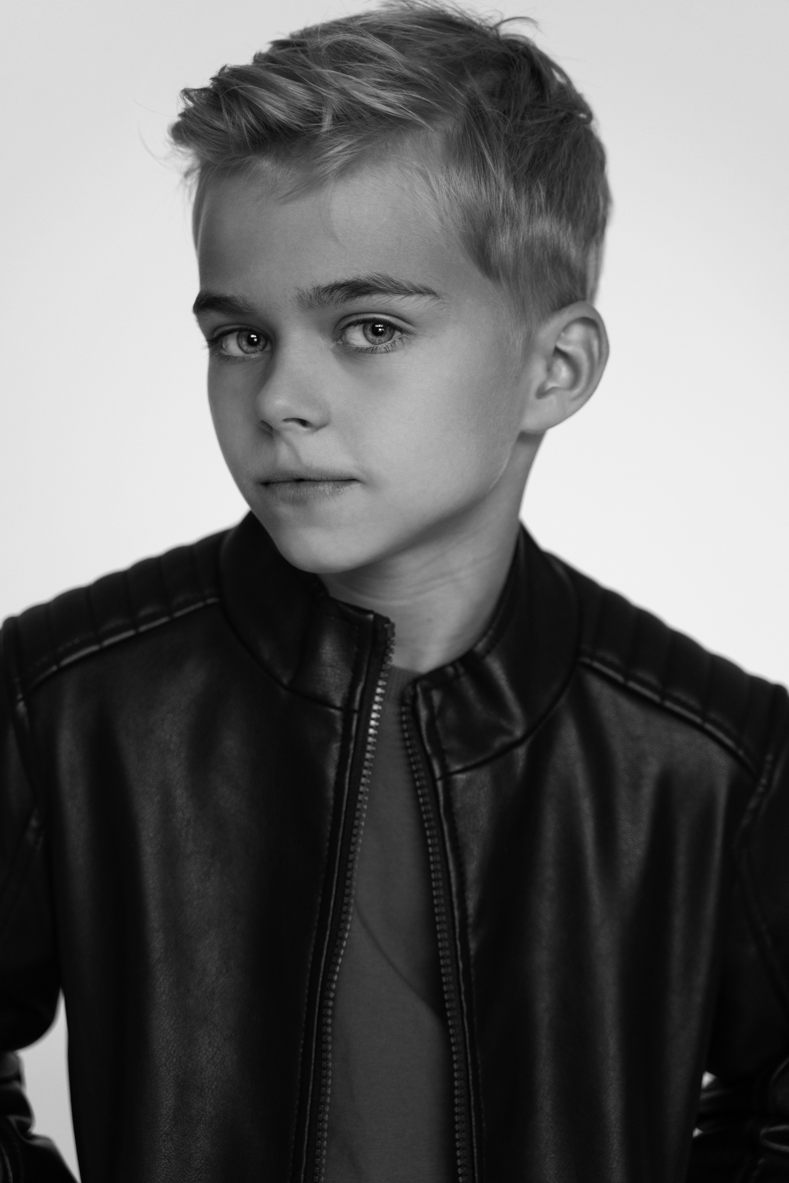 Иван. Фотограф Москва Виктория Вишневская актерское / модельное портфолио