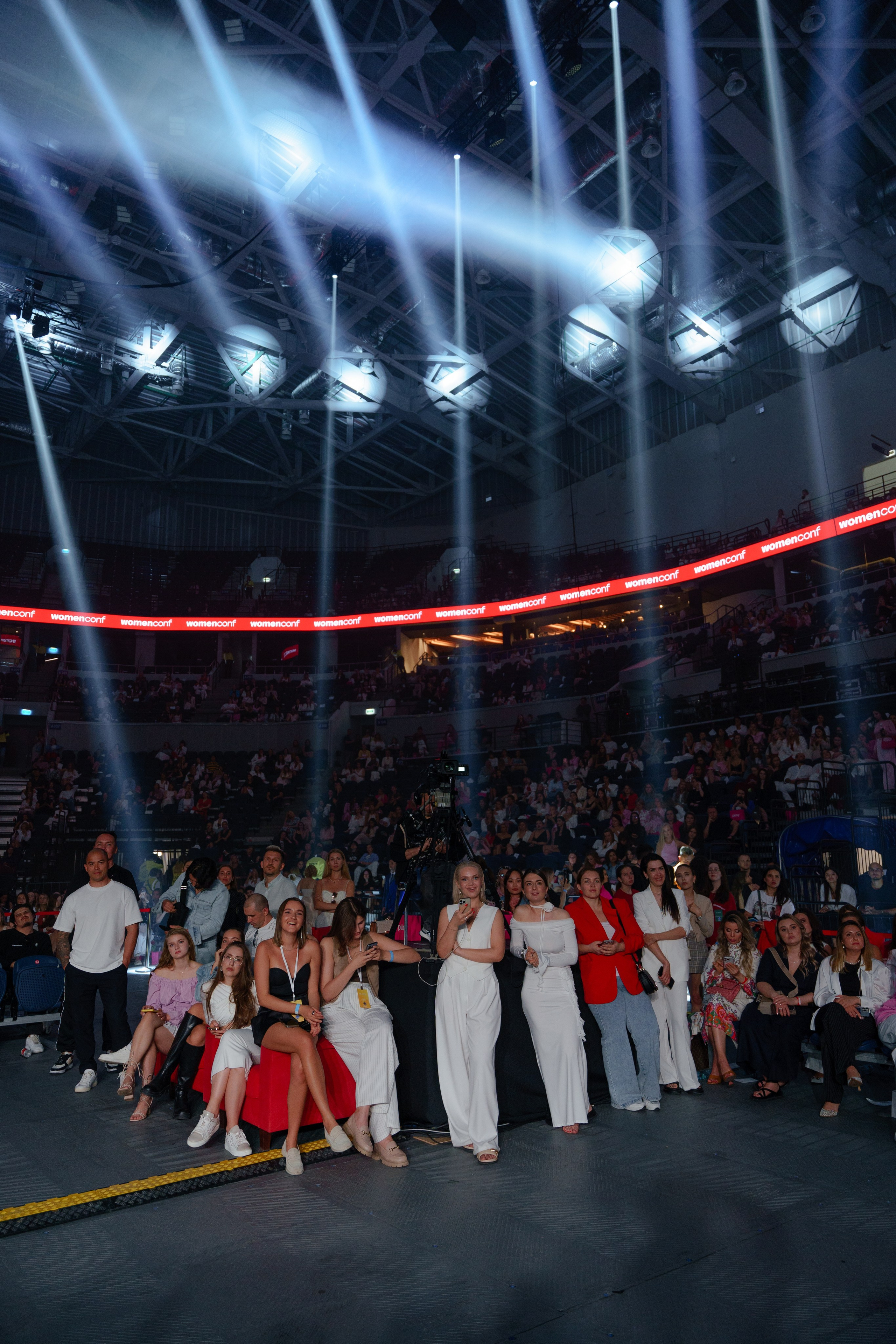 Фотограф на самую масштабную женскую конференцию в России WomenConf. Репортажный фотограф Москва Сергей Дружинин