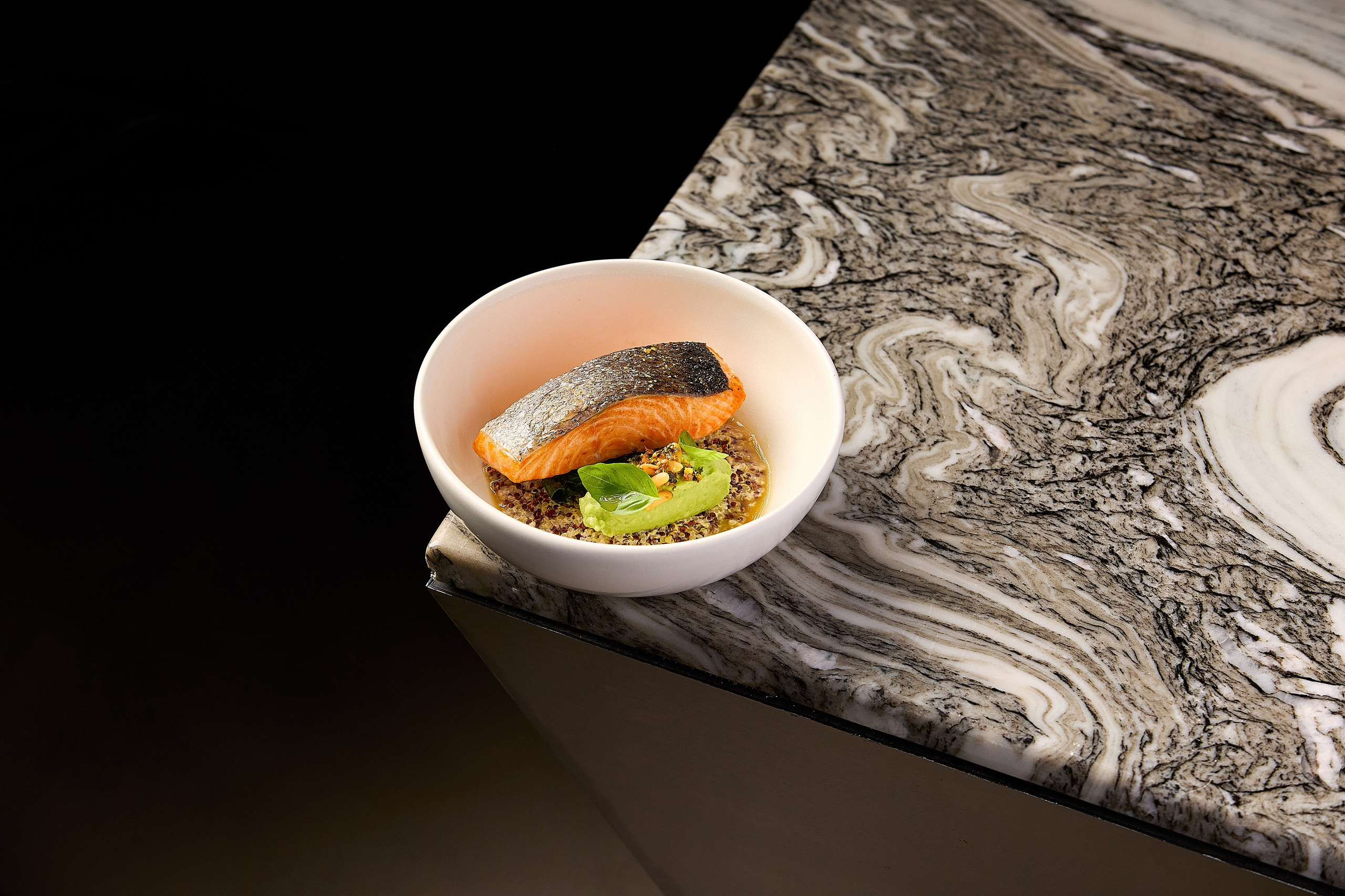 Hookah Place Dishes. Evgeny Yatsenko — Photographer in Dubai