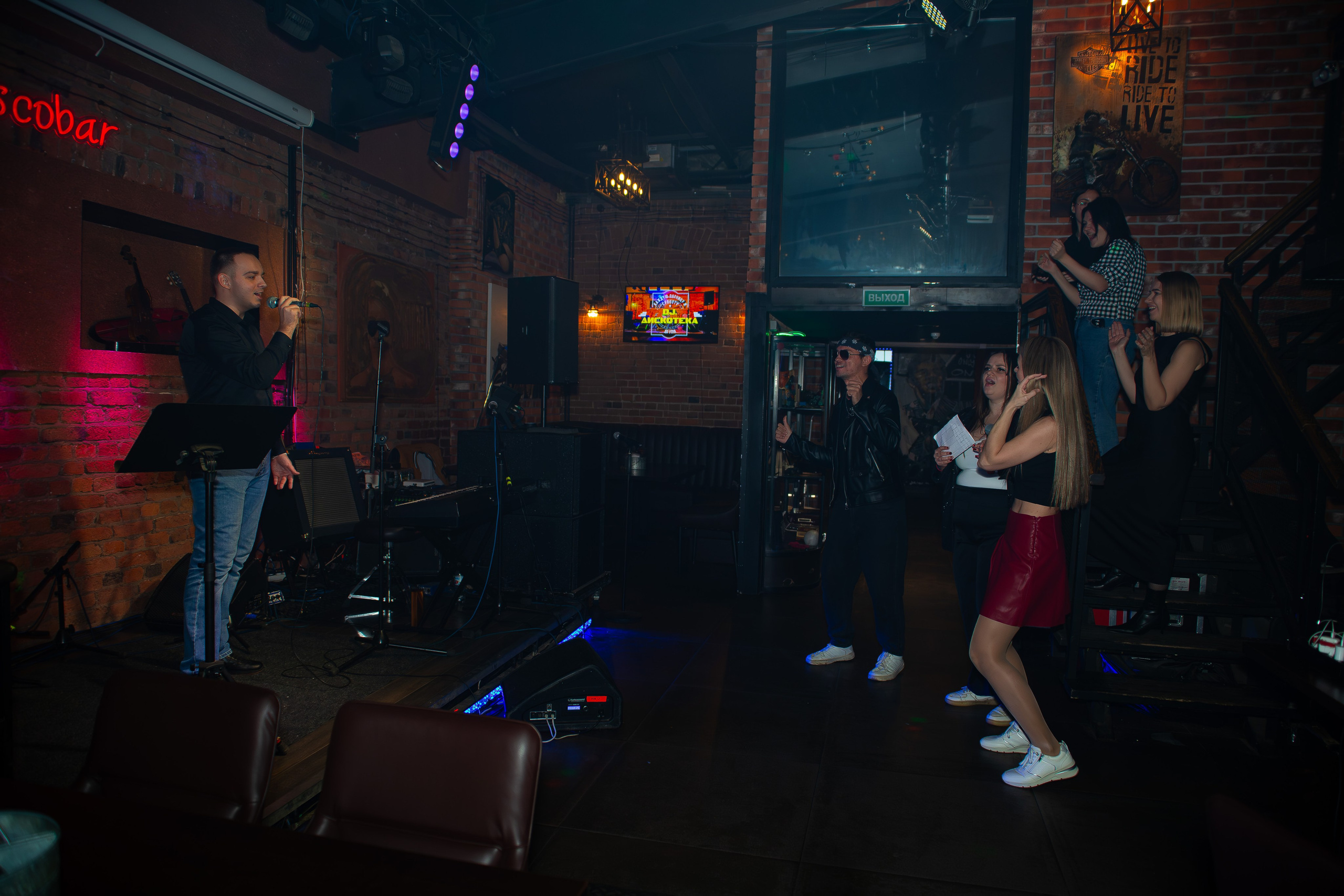 Репортажная съёмка. Женский фотограф в Москве