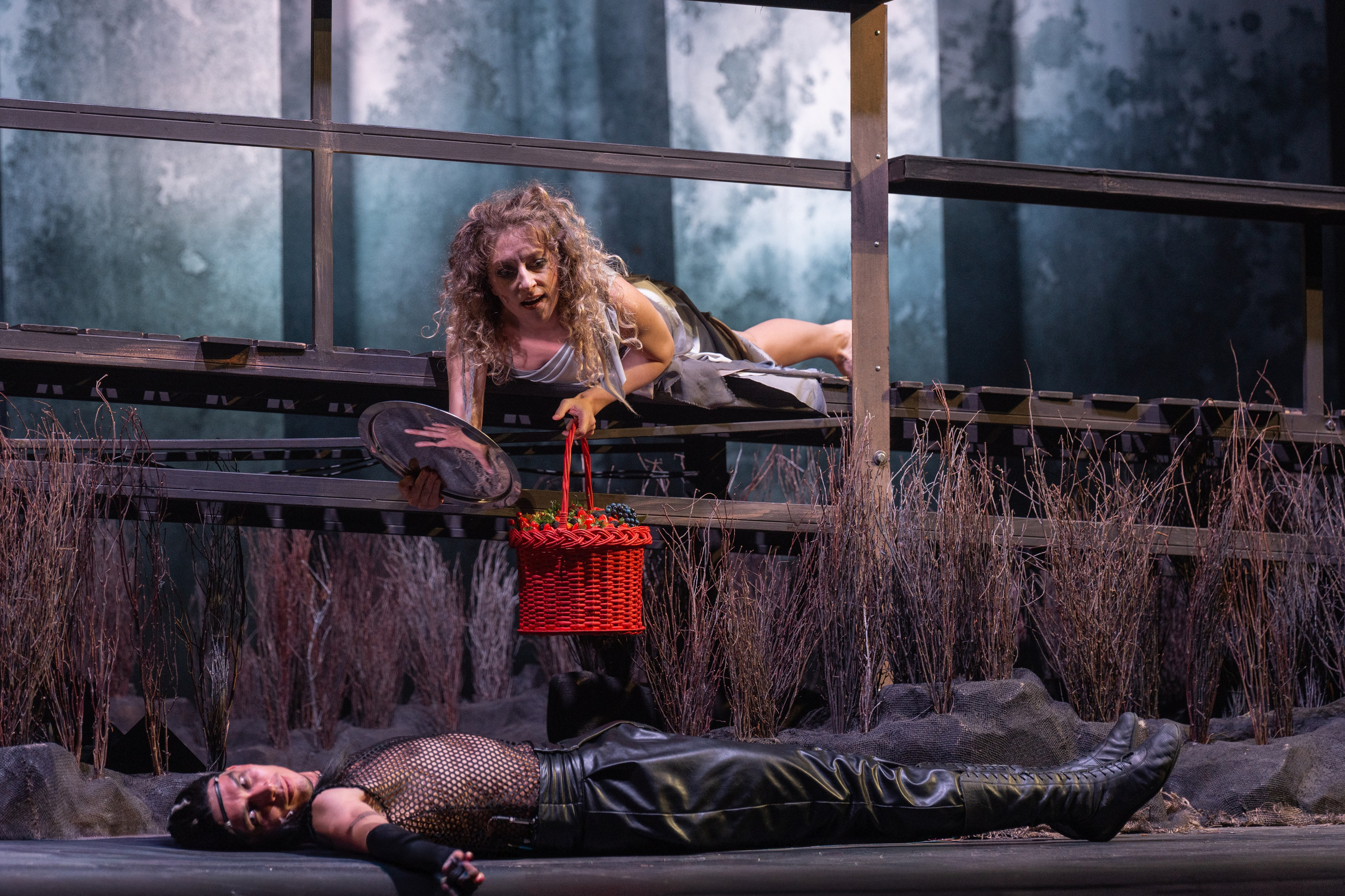 Алтайский молодёжный театр: Яга. Сайт фотографа Сергея Абрамова