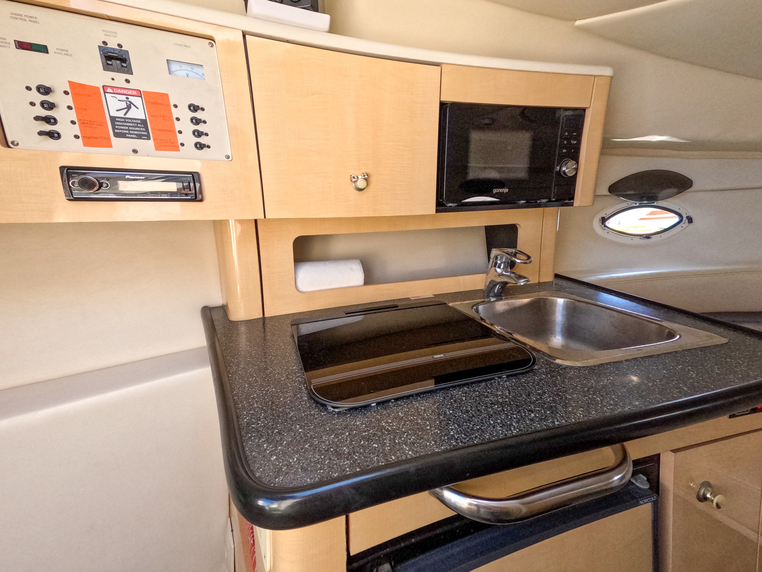 ЭКОНОМ КАТЕРА В СОЧИ. Аренда Яхт в Сочи от Эконом до Премиум Класса