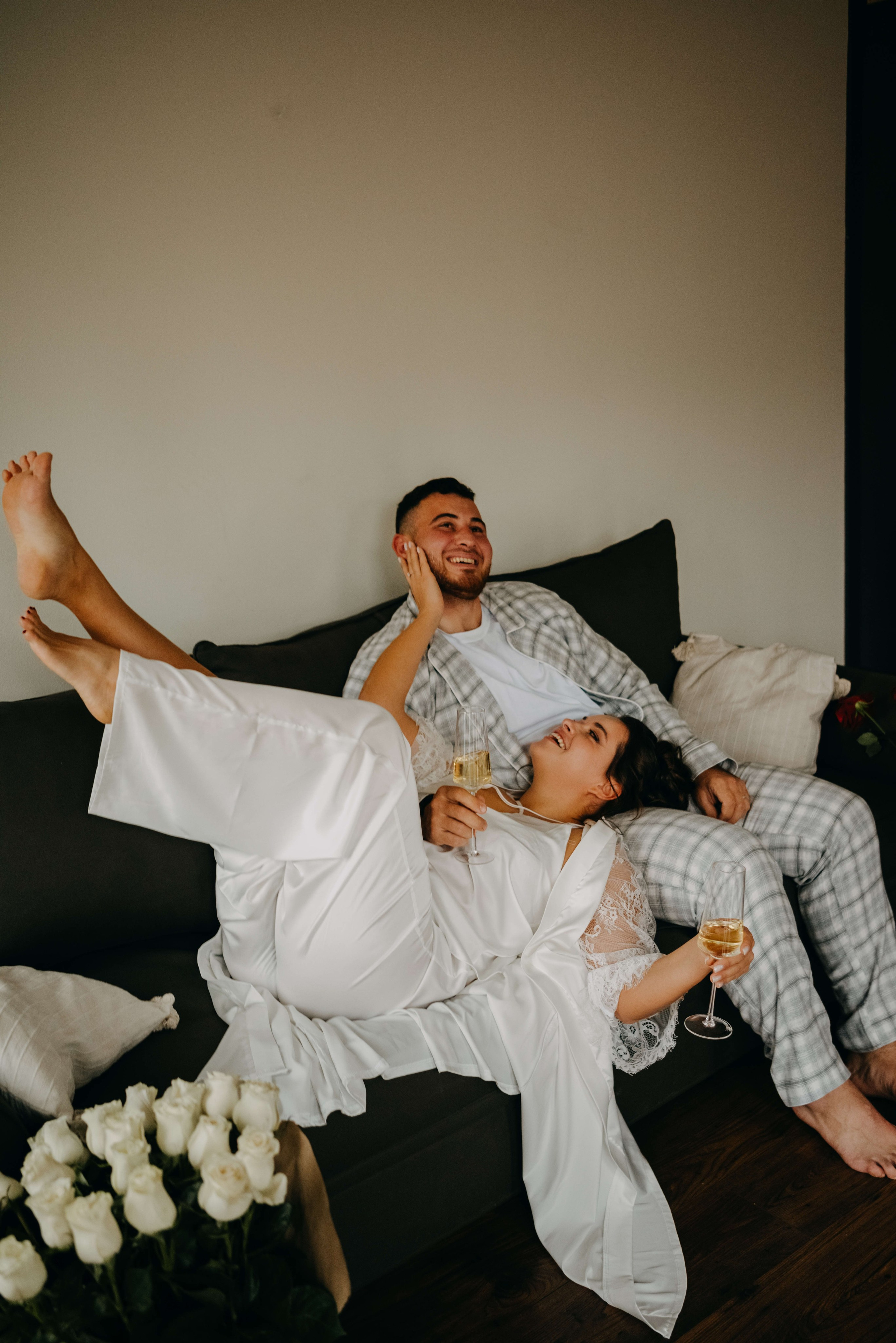 Анна & Виктор | сборы, роспись и прогулка. Портретный и свадебный фотограф в Тбилиси • xeniqo