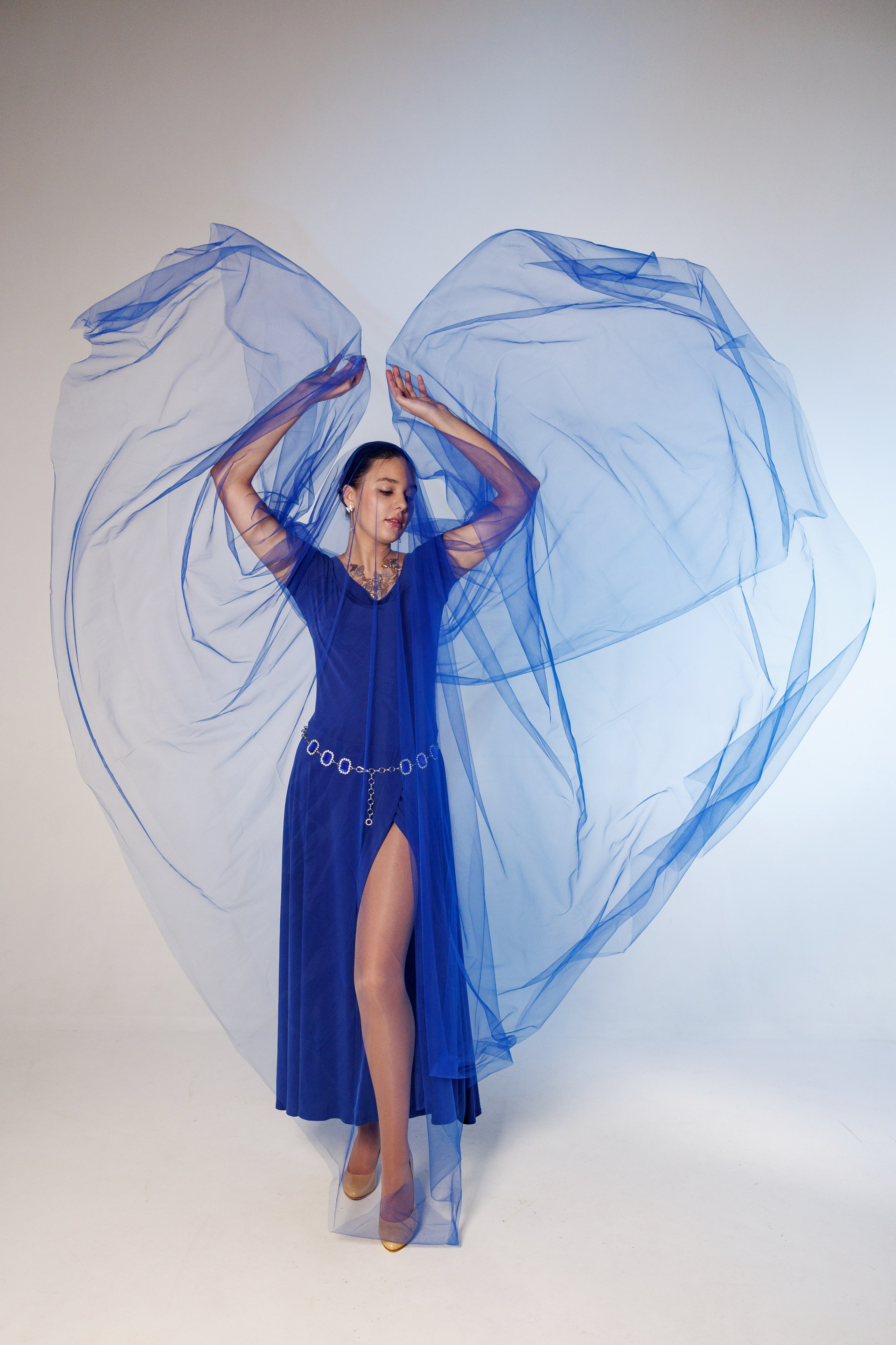 Фотосессия с цветным светом. Лиза. Фотограф в Воронеже Галина Фурсова