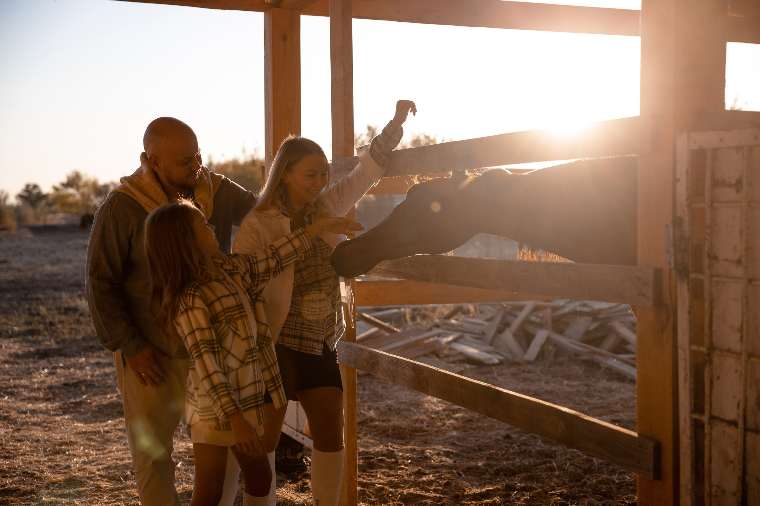 Татьяна с семьёй. Съёмка в конюшне. Татьяна Мирзоян