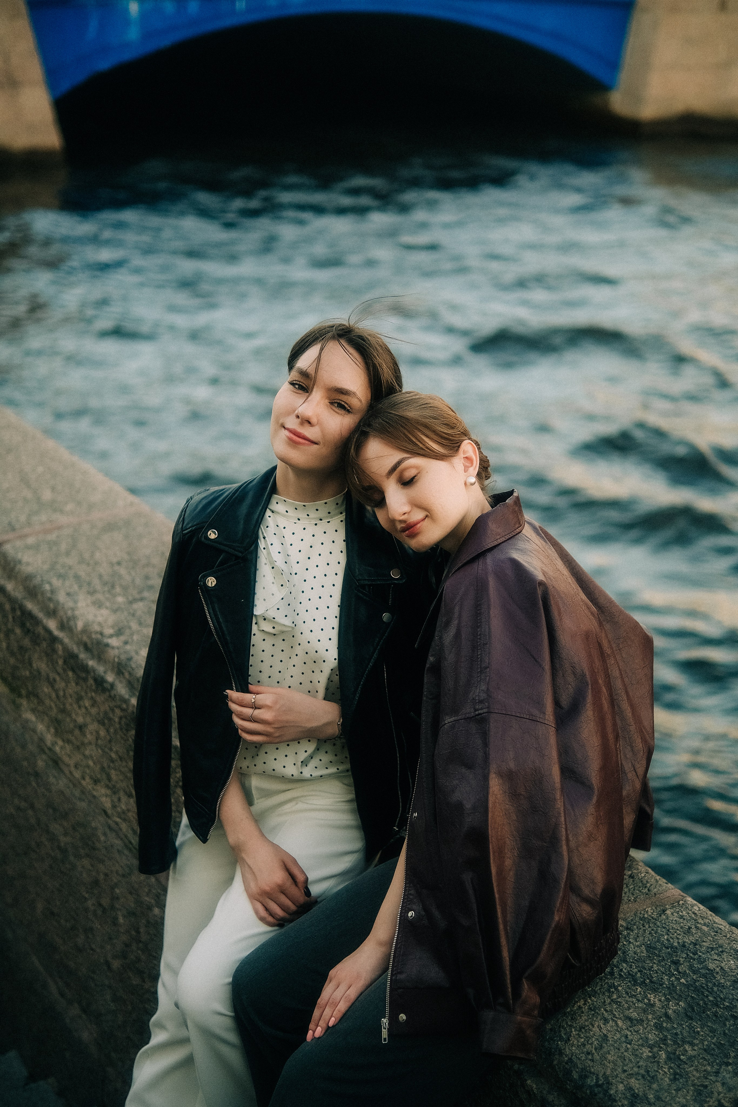 Света & Даша. Phdkvmr.ru