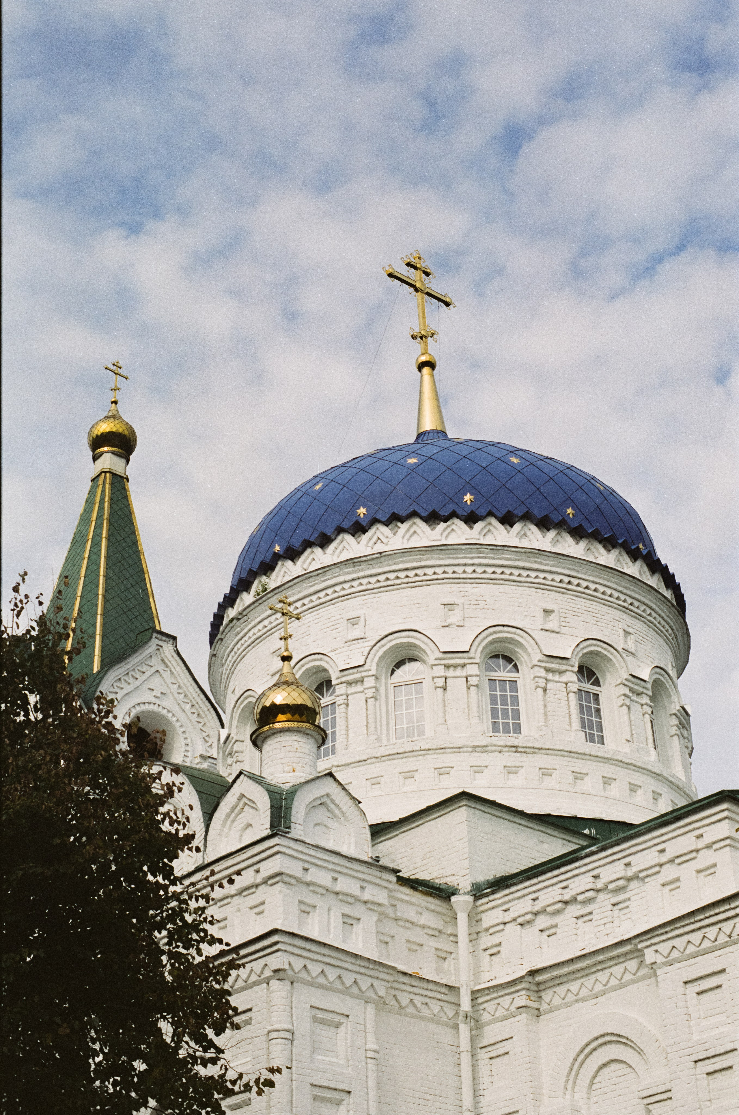 Cosina CT-1 — SMC Pentax-M 50 mm f/1.4 | Fujifilm Reala 100 | Сентябрь 2026 г