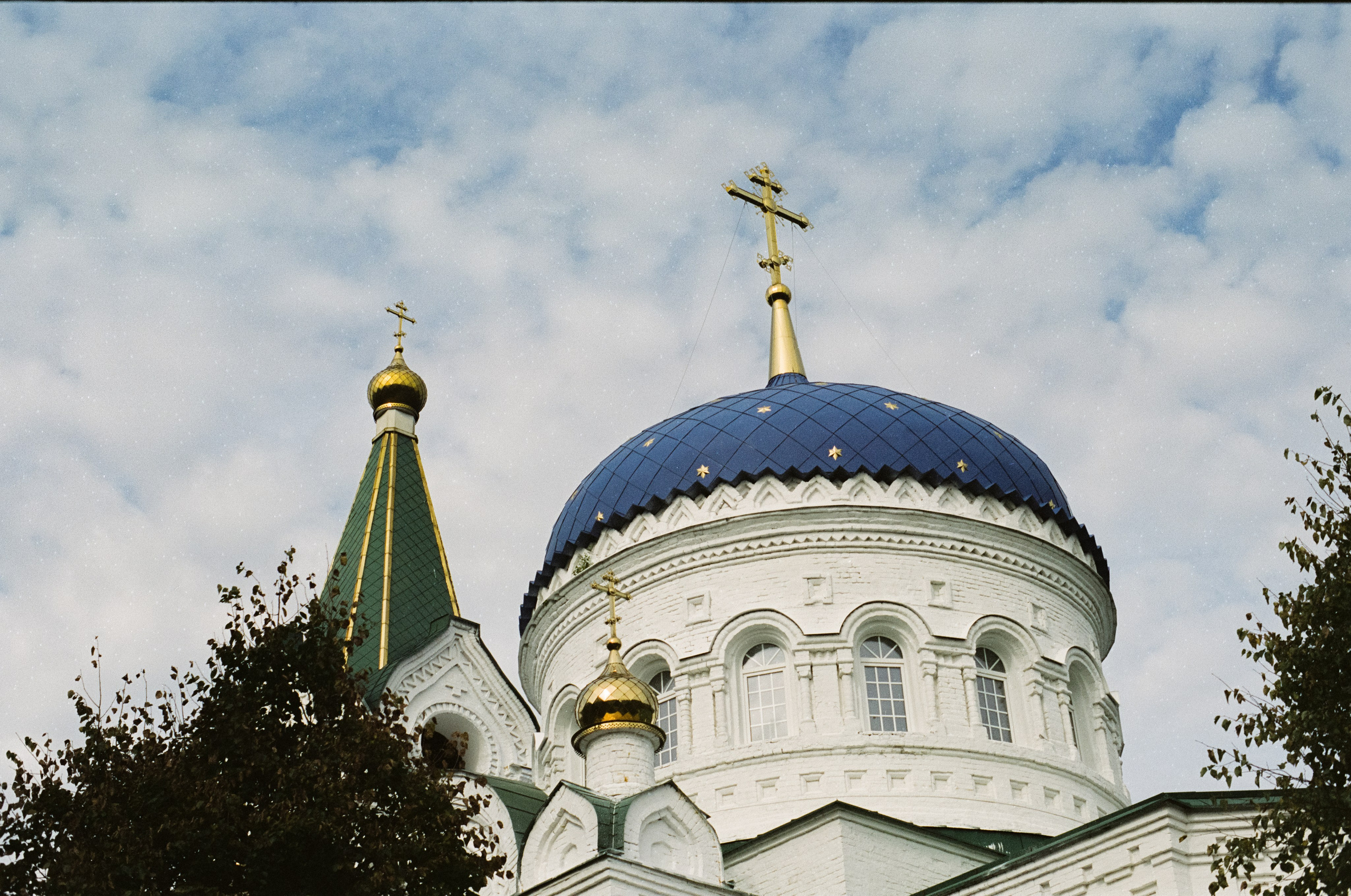 Cosina CT-1 — SMC Pentax-M 50 mm f/1.4 | Fujifilm Reala 100 | Сентябрь 2026 г