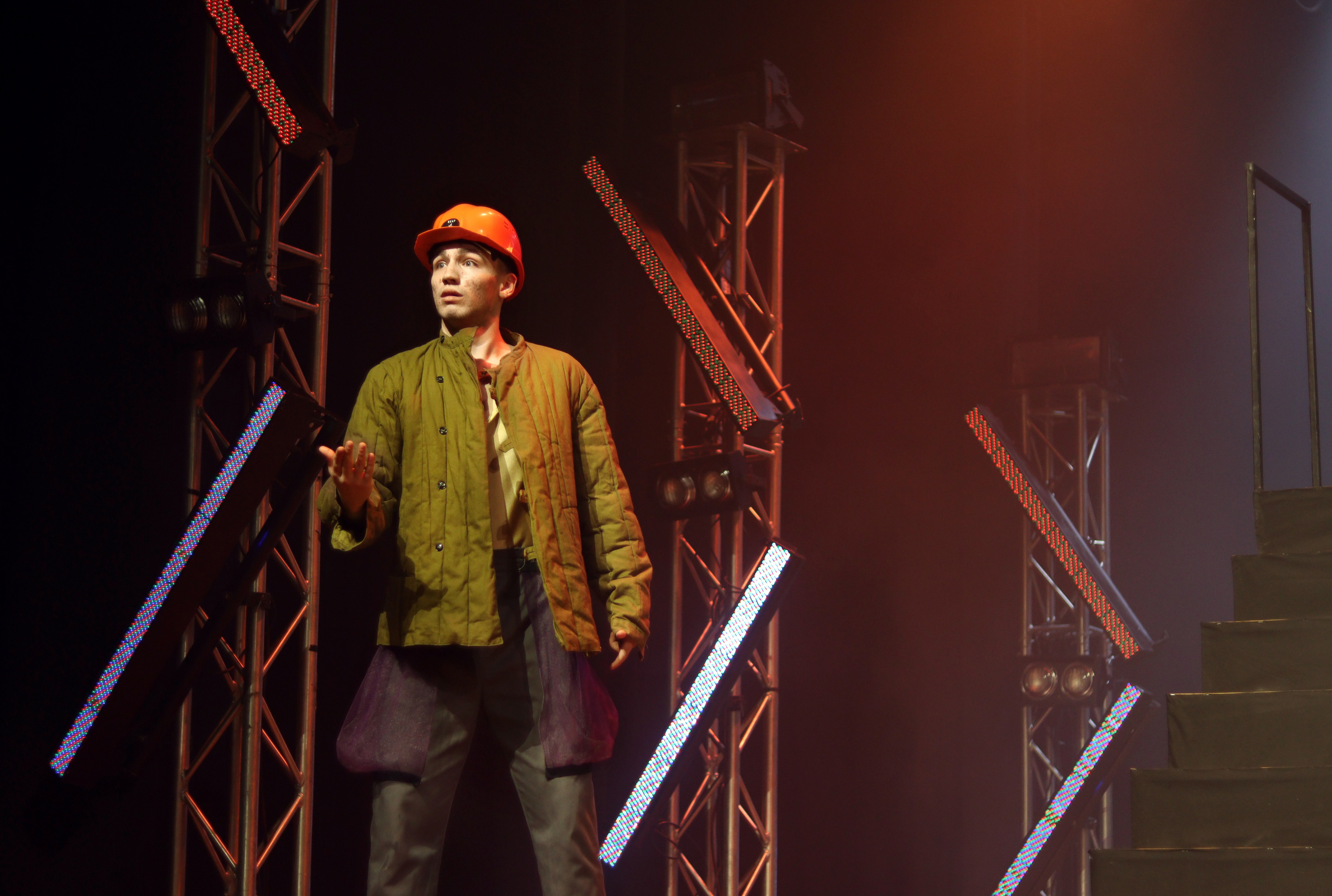 НИИ «ЧЕГОСЕБЕ» гала-концерт фестиваля «Студенческая весна КАИ — 2021». Глухов Даниил — фотограф