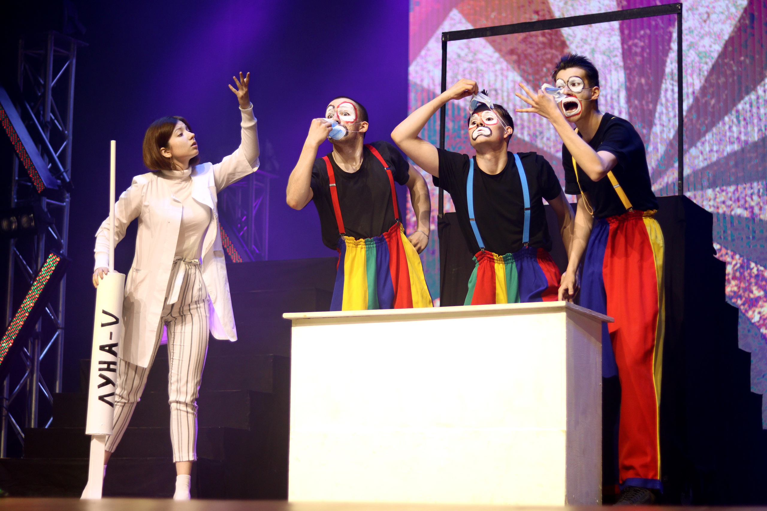 НИИ «ЧЕГОСЕБЕ» гала-концерт фестиваля «Студенческая весна КАИ — 2021». Глухов Даниил — фотограф