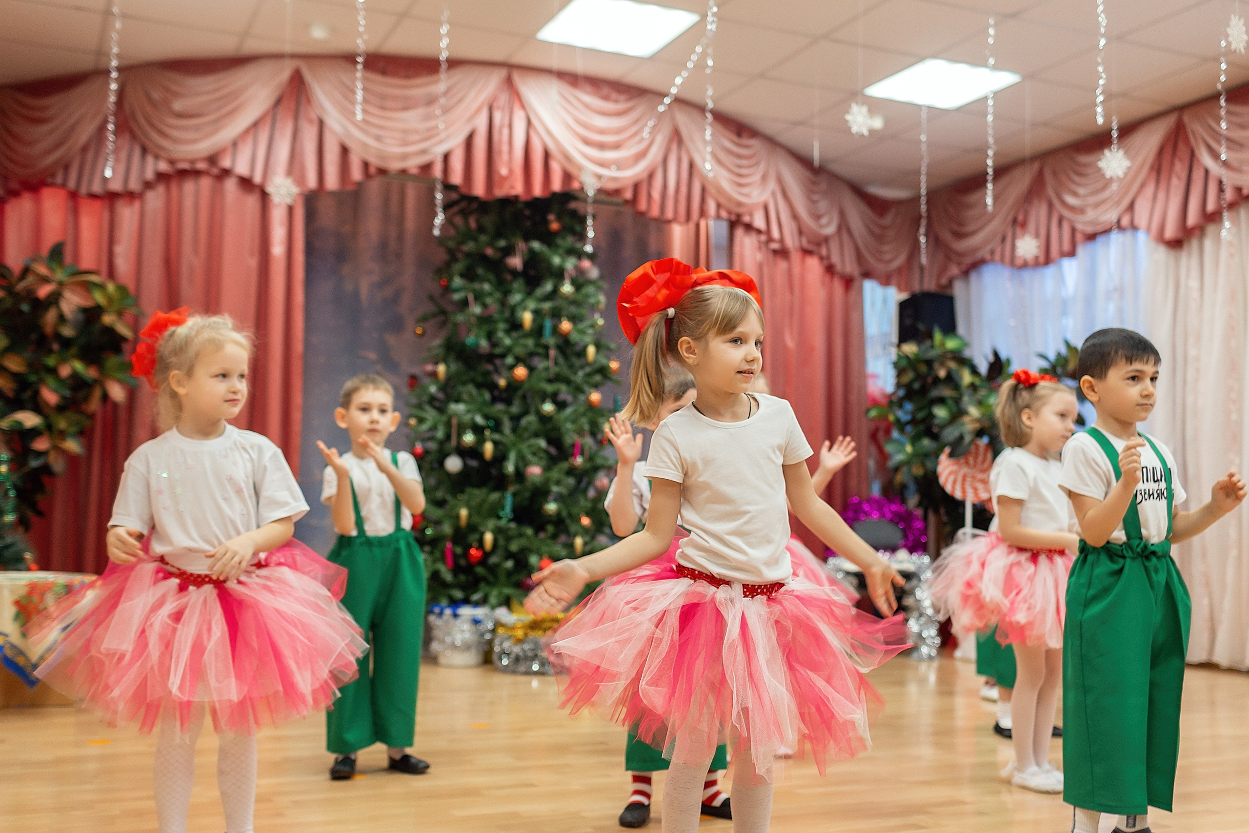 Утренник_"Карамельная фабрика» 2024. Семейный фотограф в Санкт-Петербурге