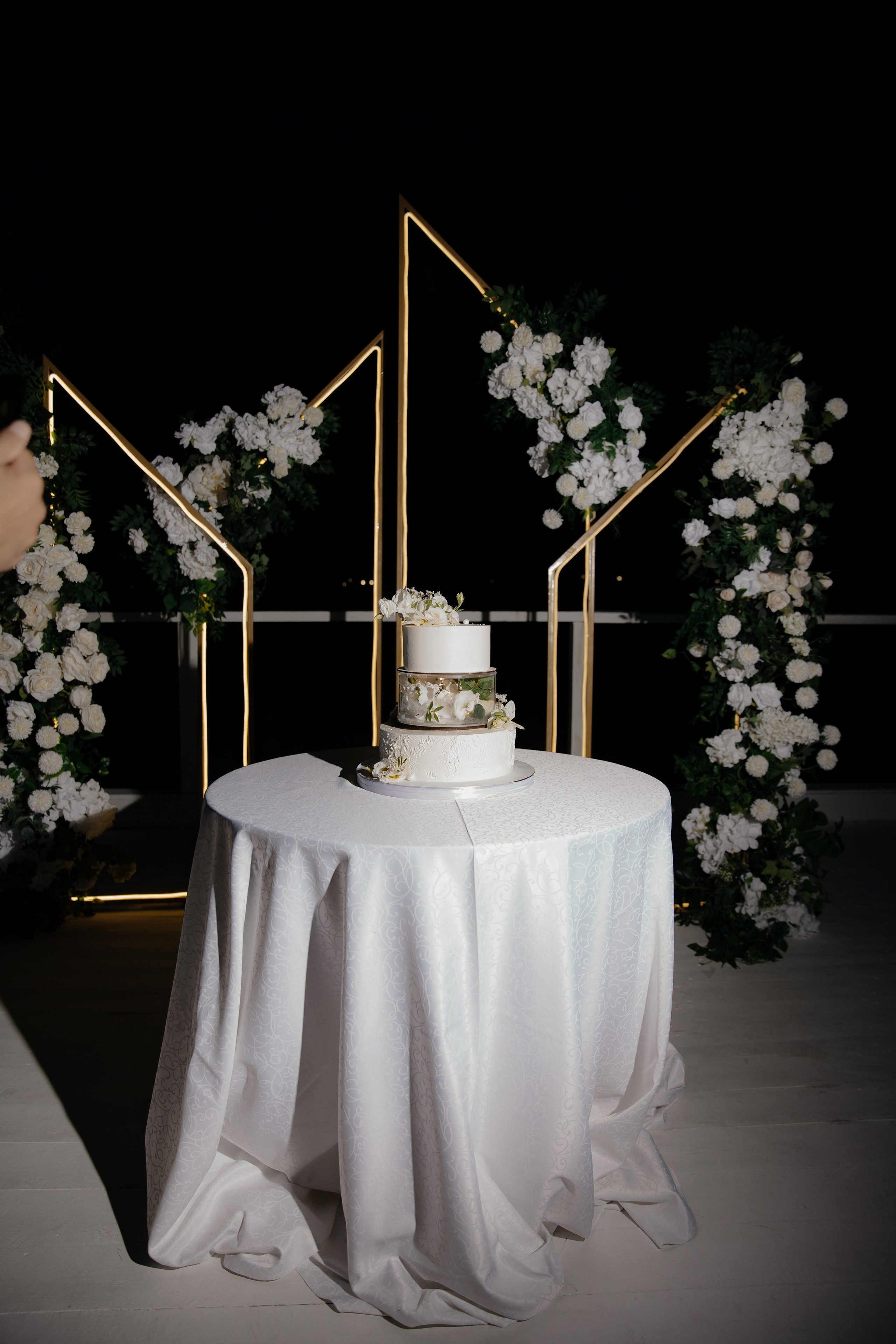 31.08.2024. RETOUCH-HOUSE