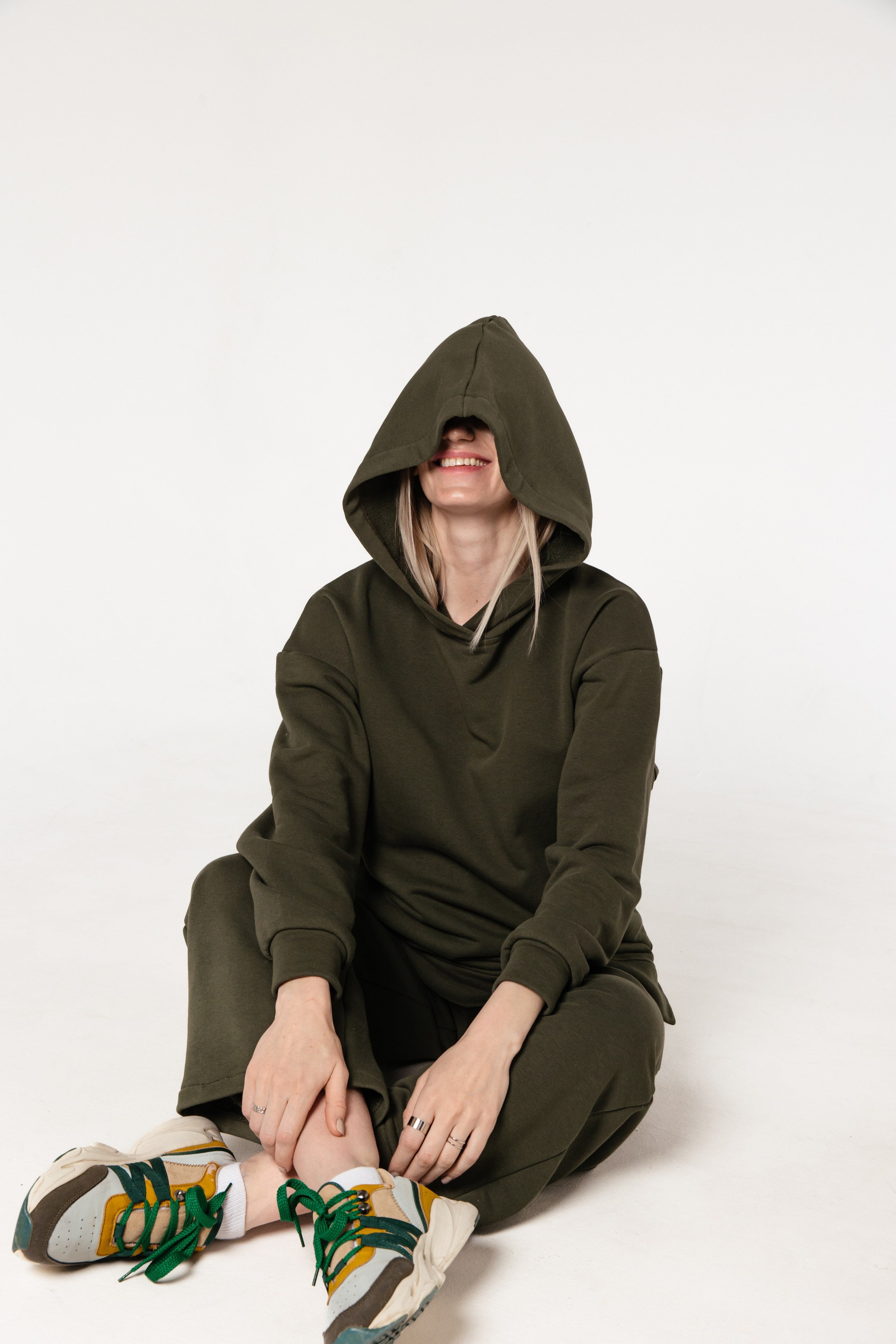 Женские студийные портреты для серт. Фотограф Анастасия Косюра