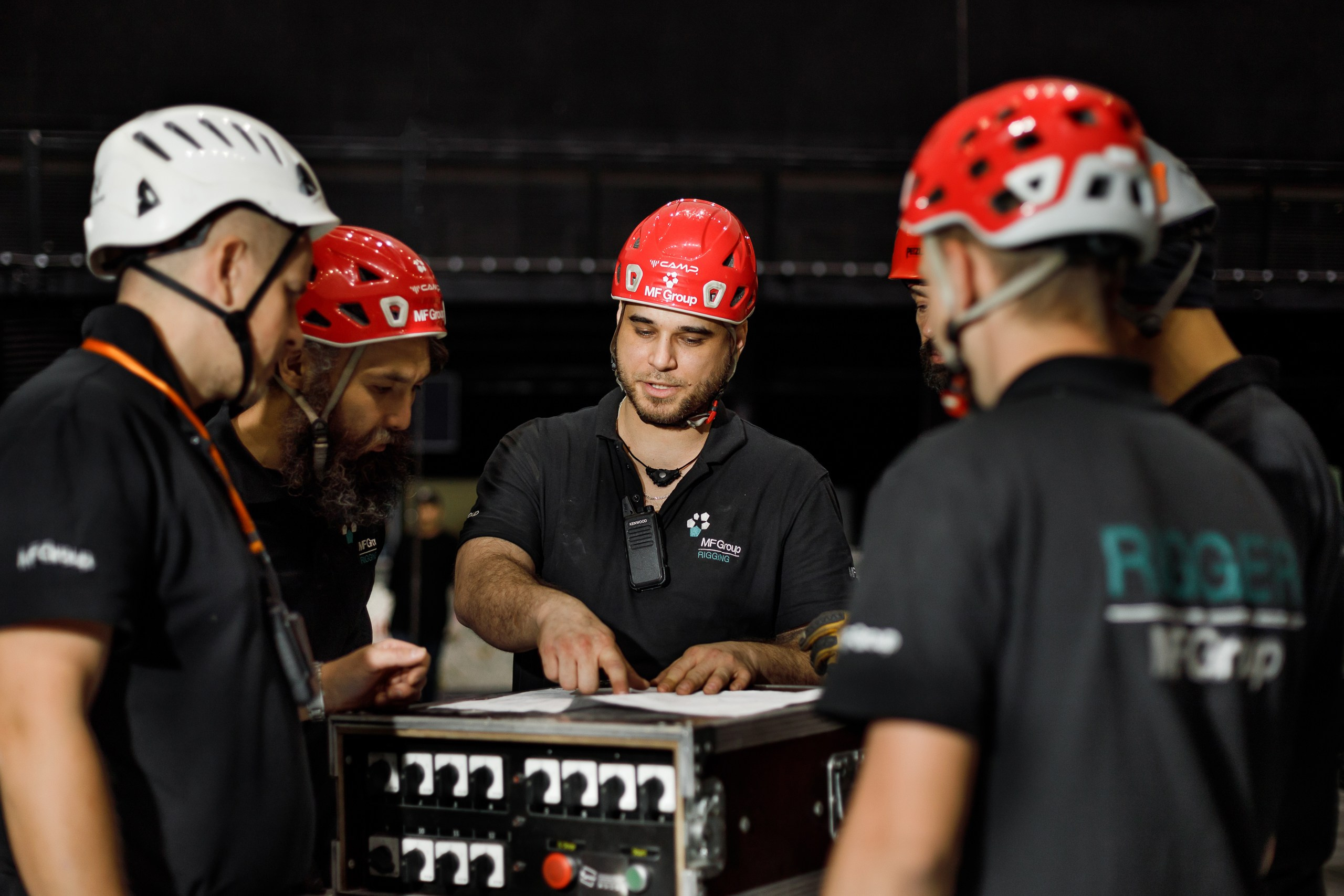 Установка сцены