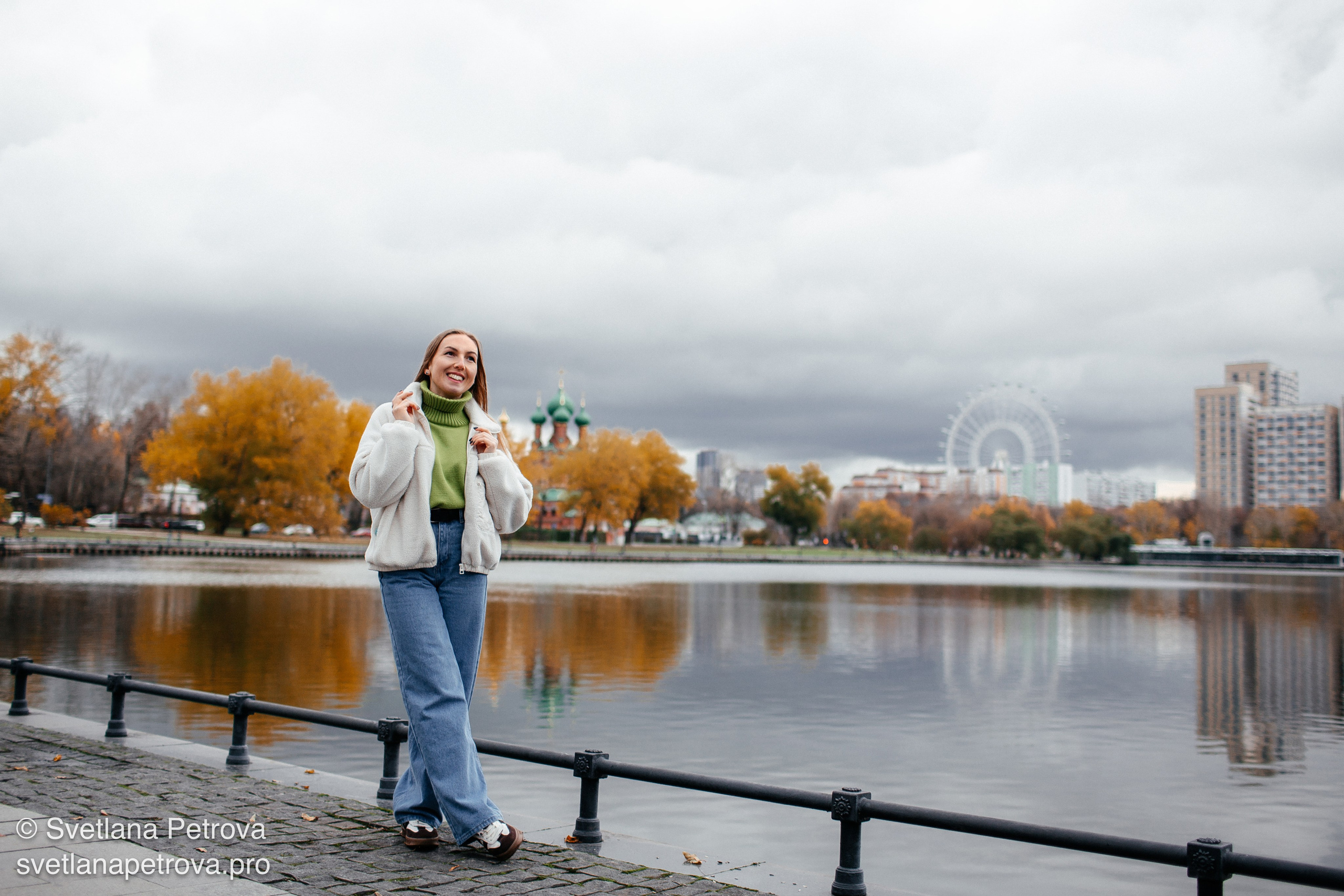Индивидуальная съёмка на ВДНХ. Осень 2025. Фотограф Светлана Петрова