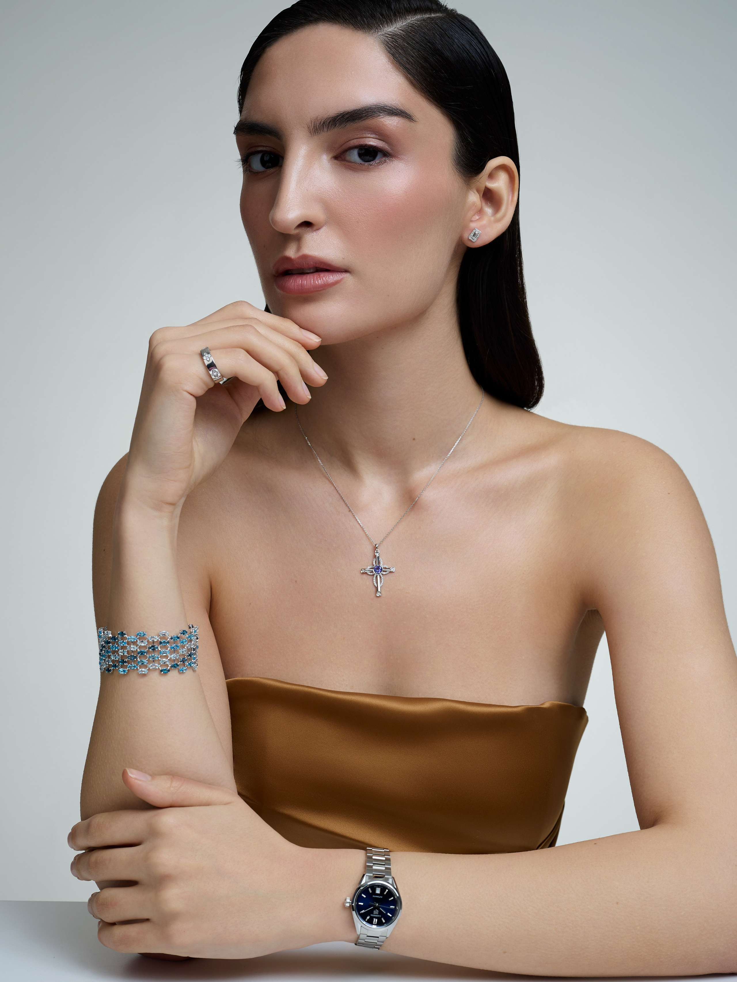 Каталог для бренда AllTime. Фотограф для брендов в Москве Ксения Чупрунова