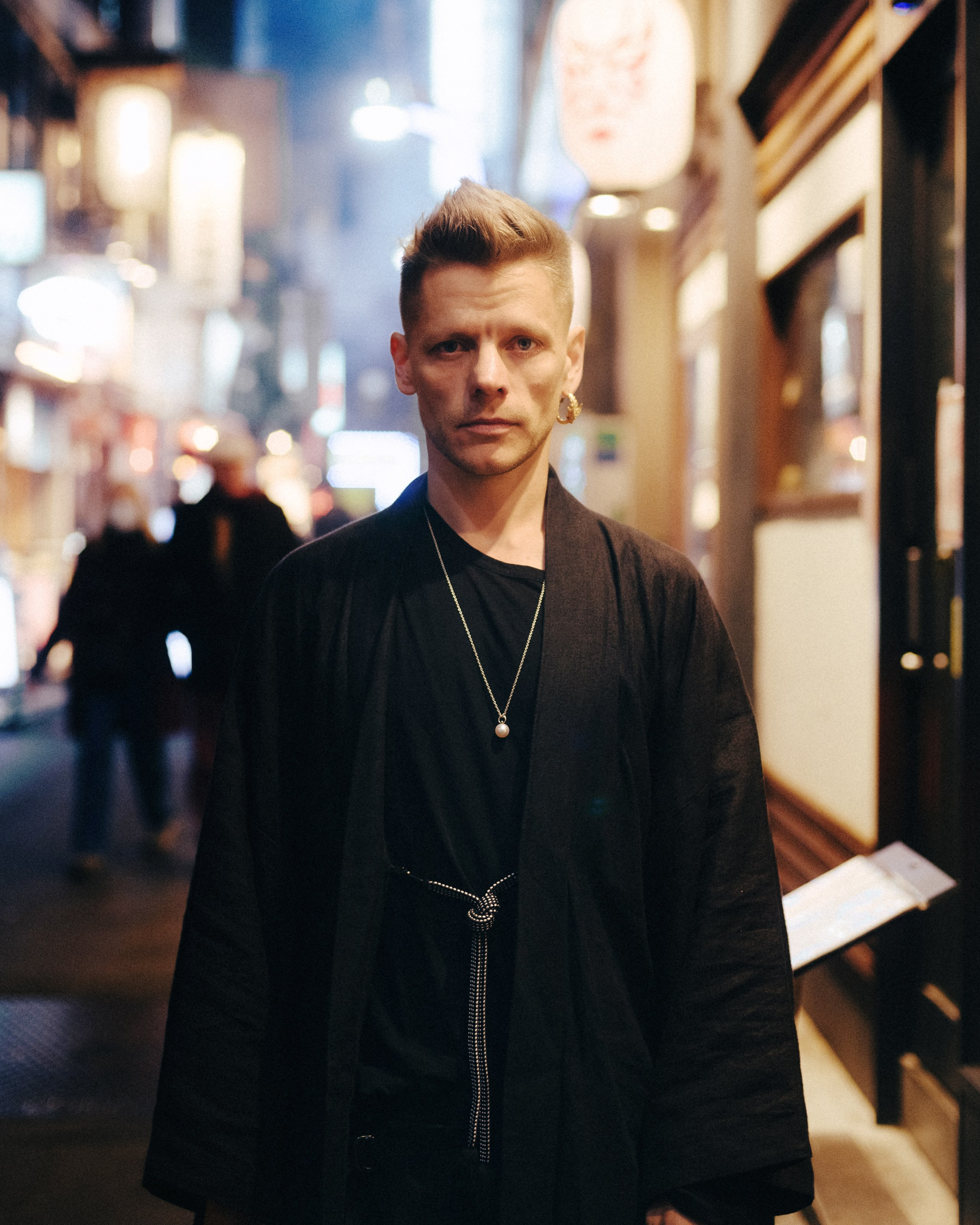 Mikhail. Photographer in Tokyo Anatolii Ozarto