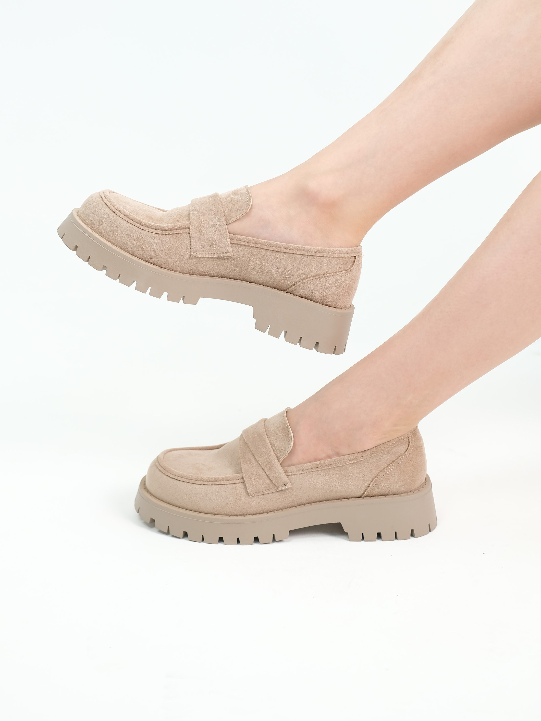 Профессиональная предметная съемка обуви для маркетплейсов, интернет-магазинов и каталогов в Москве — Ольга Гурьянова