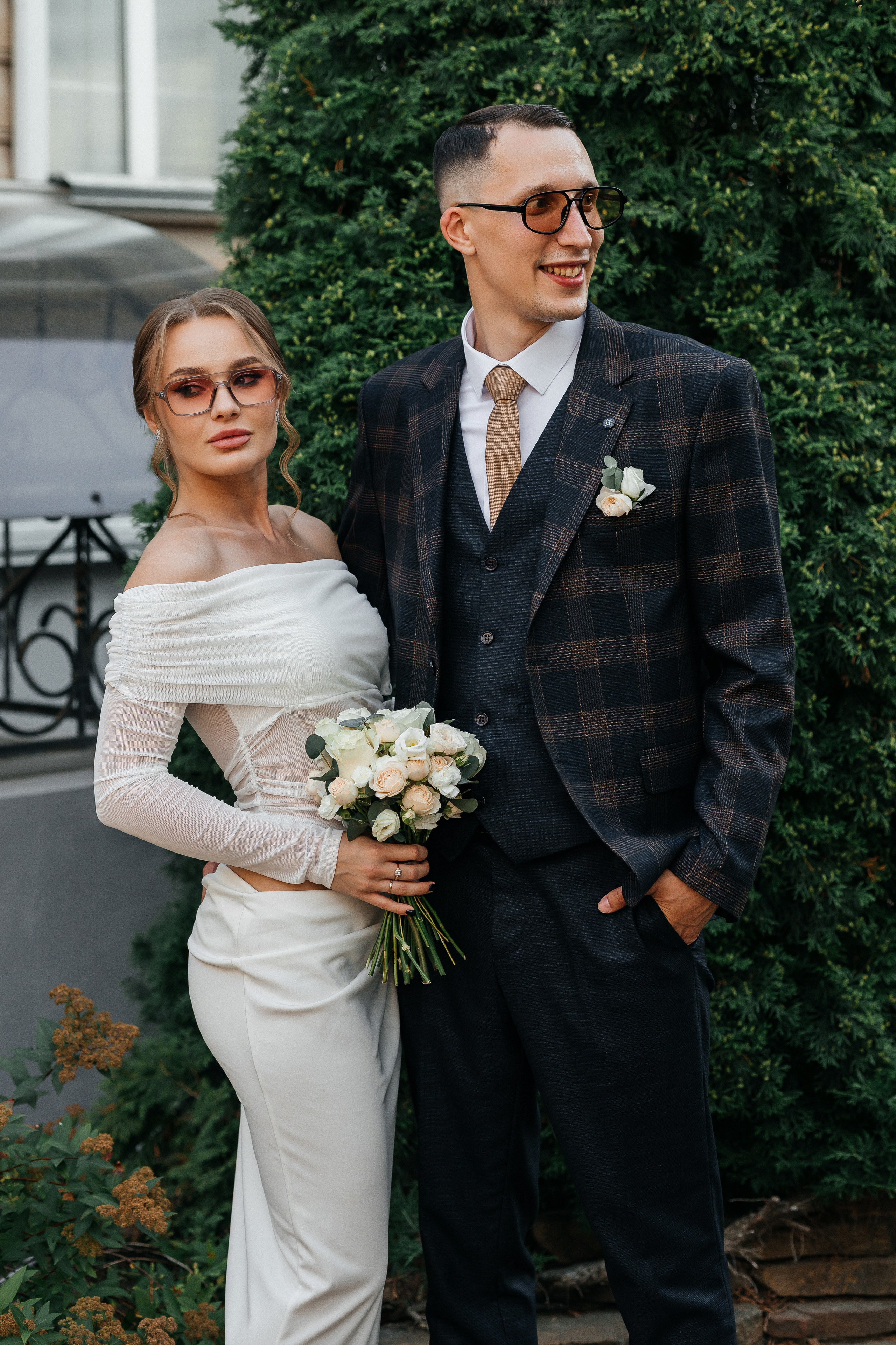 Красивый свадебный ужин в уютном ресторане. Олег Сверчков | Свадебный фотограф Вологда