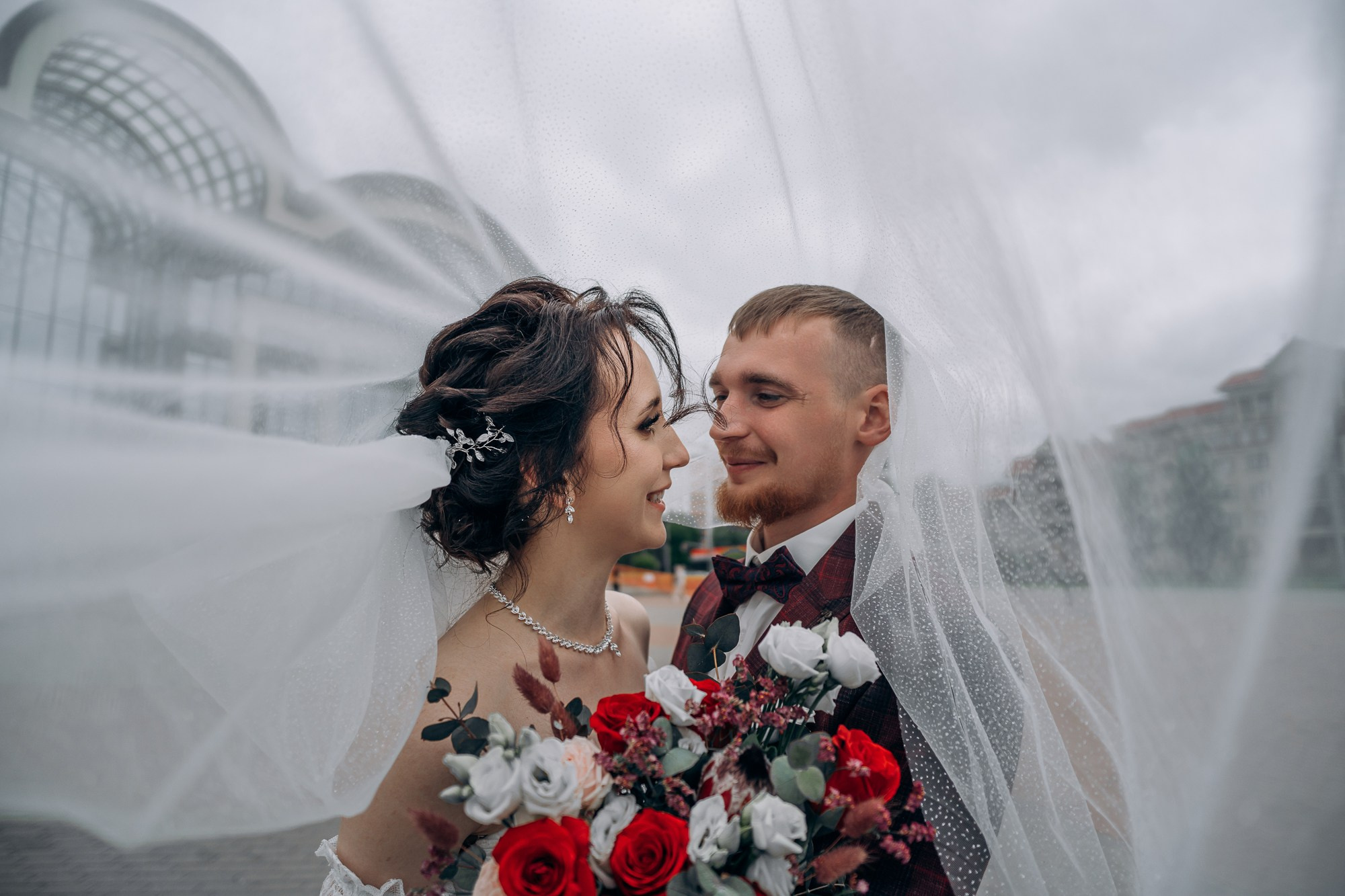 Свадебная фотосессия летом с выездной регистрацией. Свадебный и репортажный фотограф в Ярославле Евгений Сальников