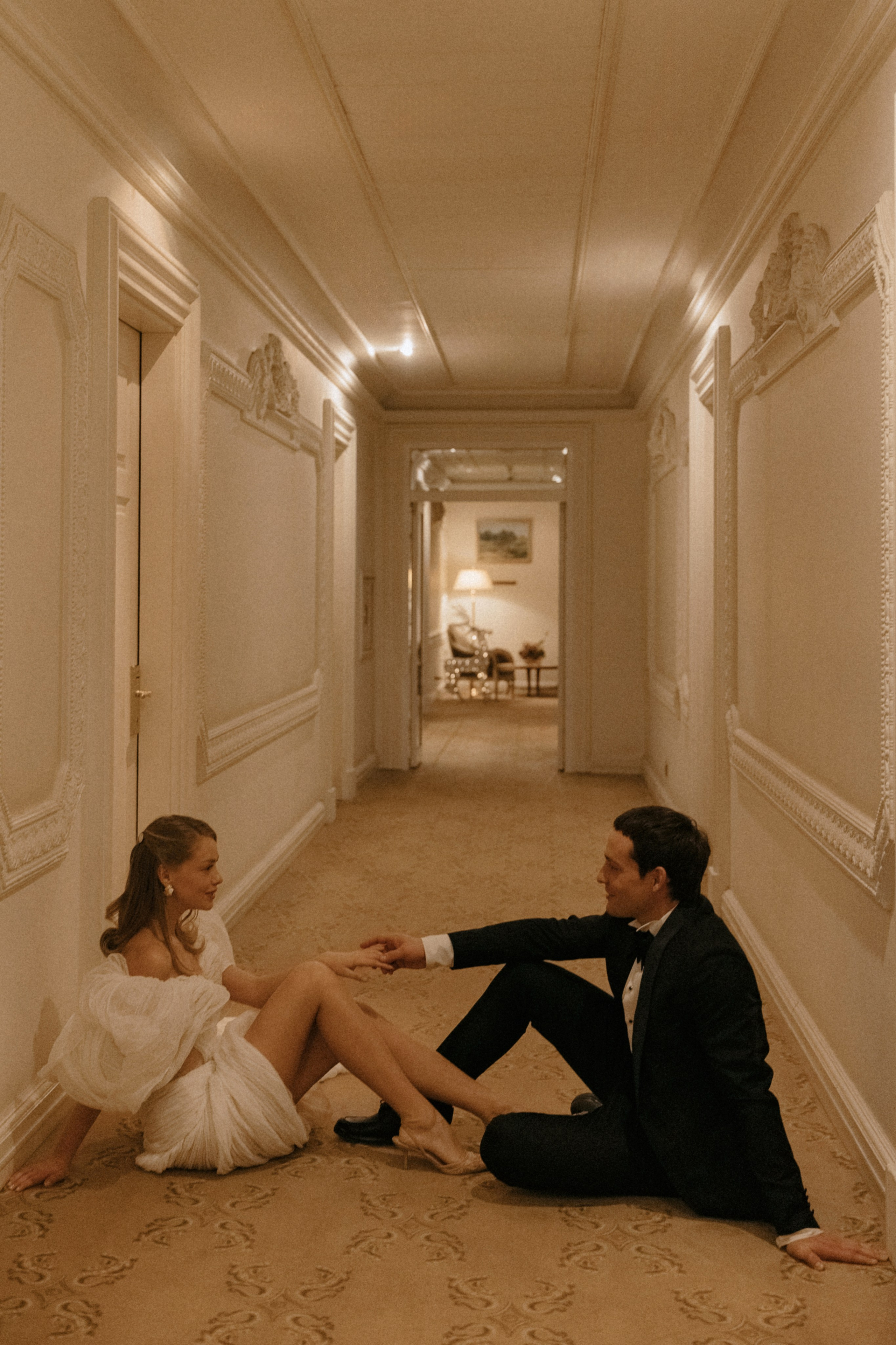 Свадебная фотосъемка в отеле Савой. Свадебный фотограф Москва