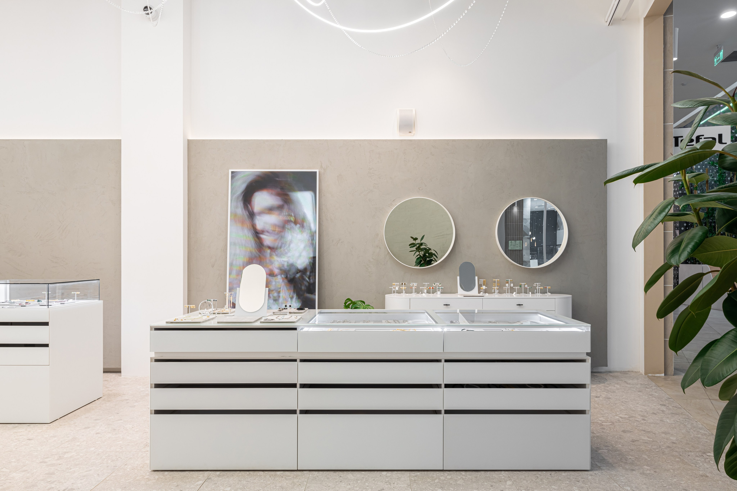 Универмаг украшений Poison Drop, г. Казань. Иван Благушин. Интерьерный и архитектурный фотограф в Москве и Санкт-Петербурге