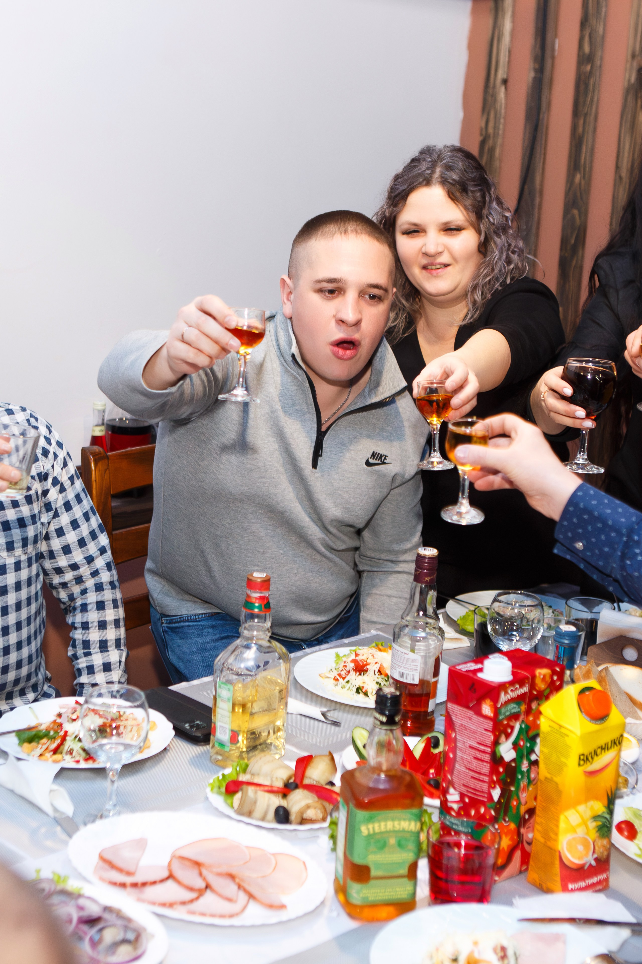 КОРПОРАТИВ 20.12.24 (кафе — АТМОСФЕРА). Профессиональный фотограф в Мценске и Орловской области