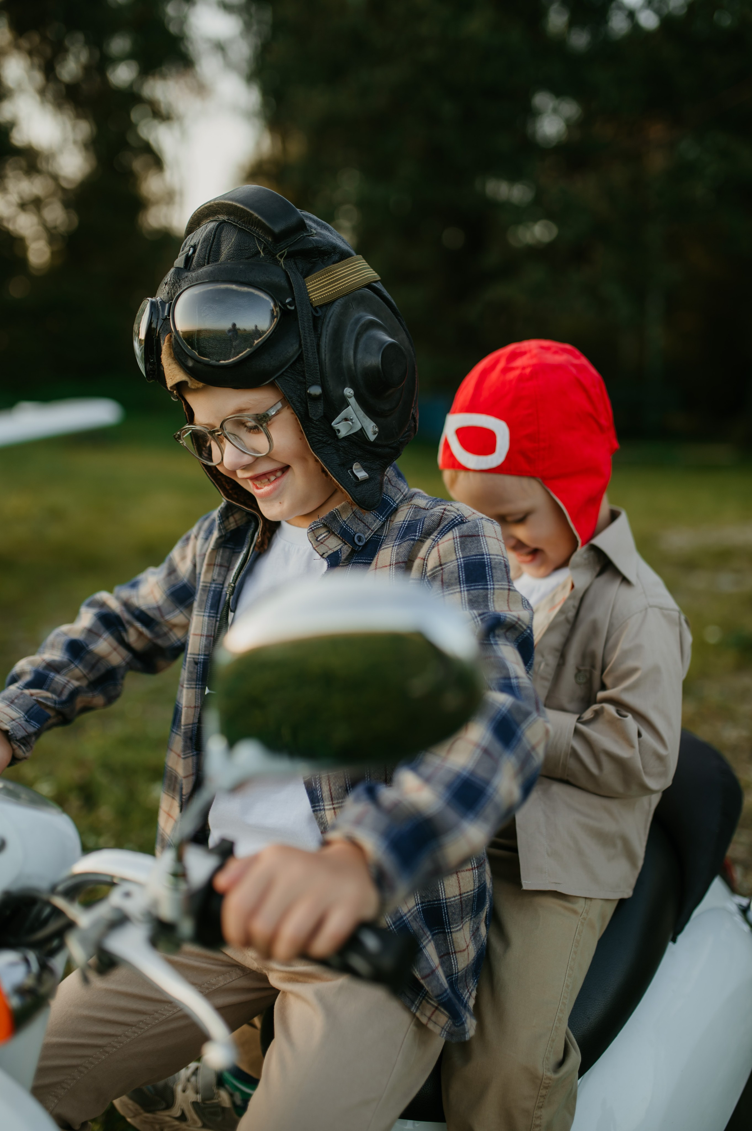 Самолеты: Женя и Костя. Свадебный, семейный и портретный фотограф в Суворове Анастасия Седыкин