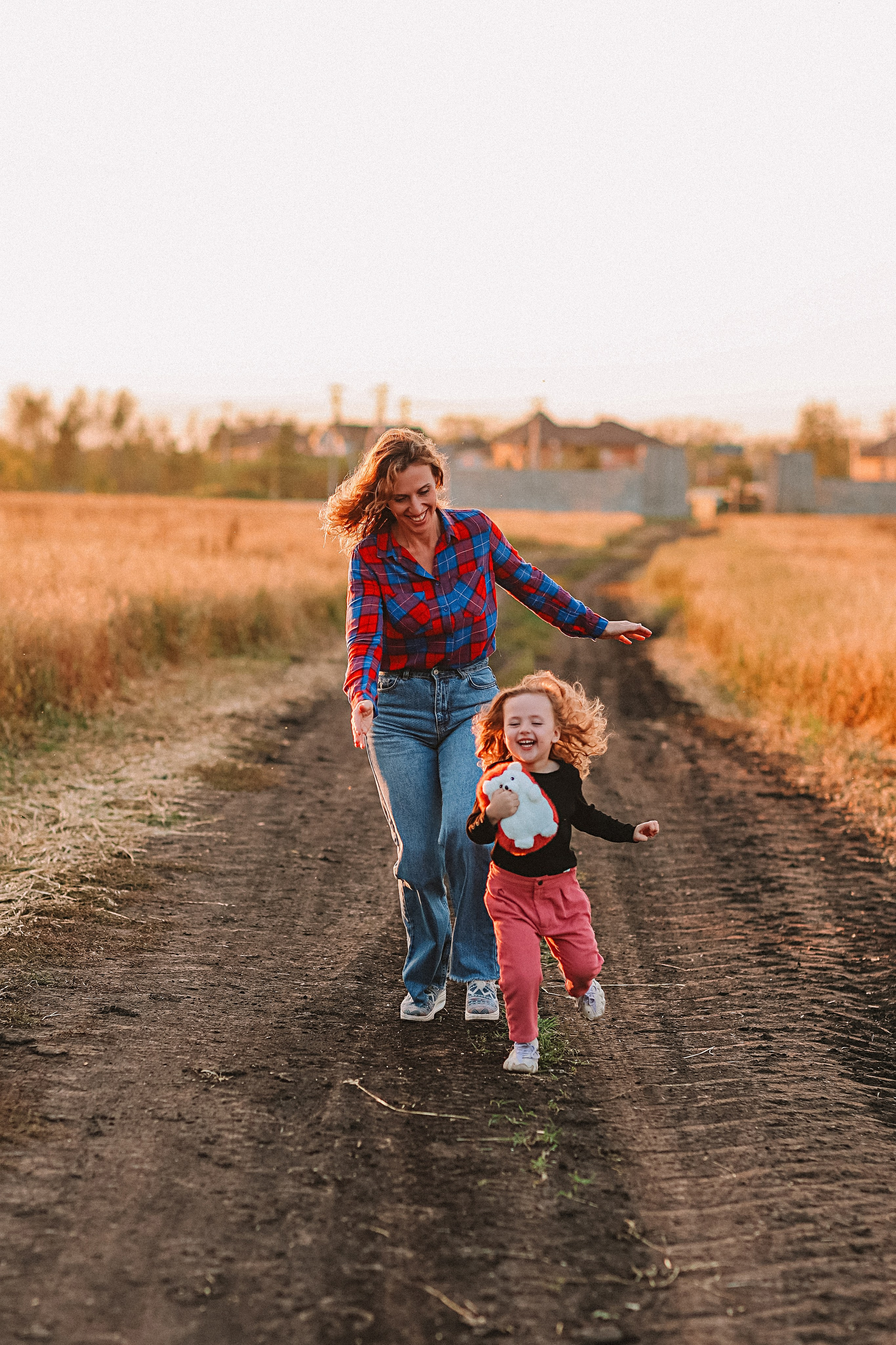 Поле. Семейный фотограф Тюмень, фотограф на роды Салмина Мария