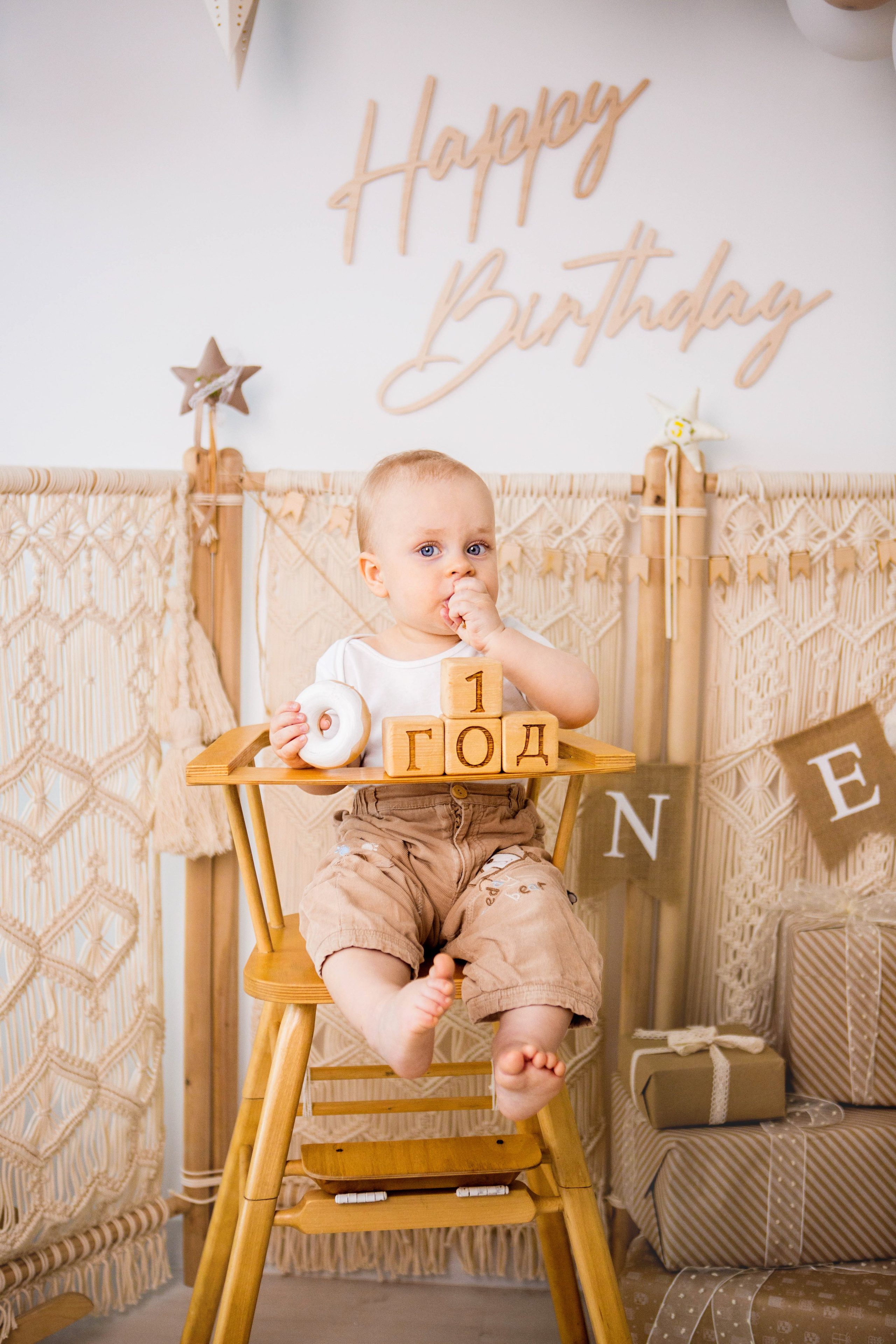 Тёма, 1 год. Фотостудия «Пшеница». Свадебный семейный и детский фотограф в Краснодаре Карина Федоровская