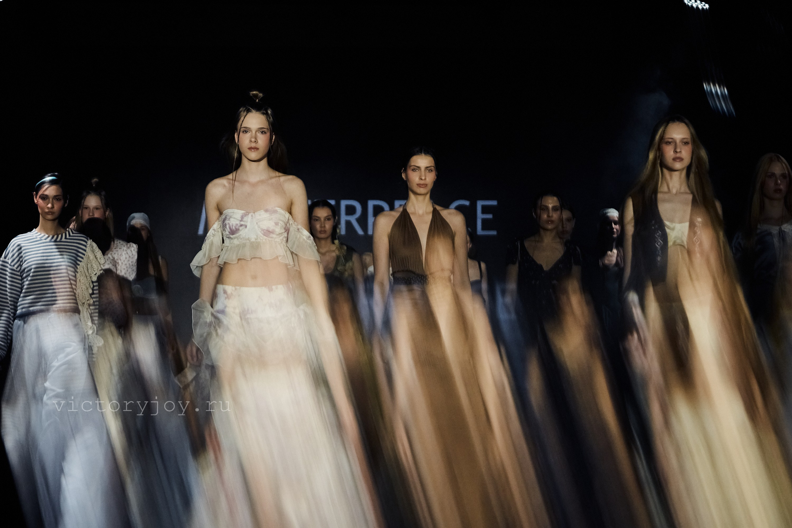 Sochi Fashion Week май 2026. Профессиональный фотограф в Сочи Виктория Джой. Обучение