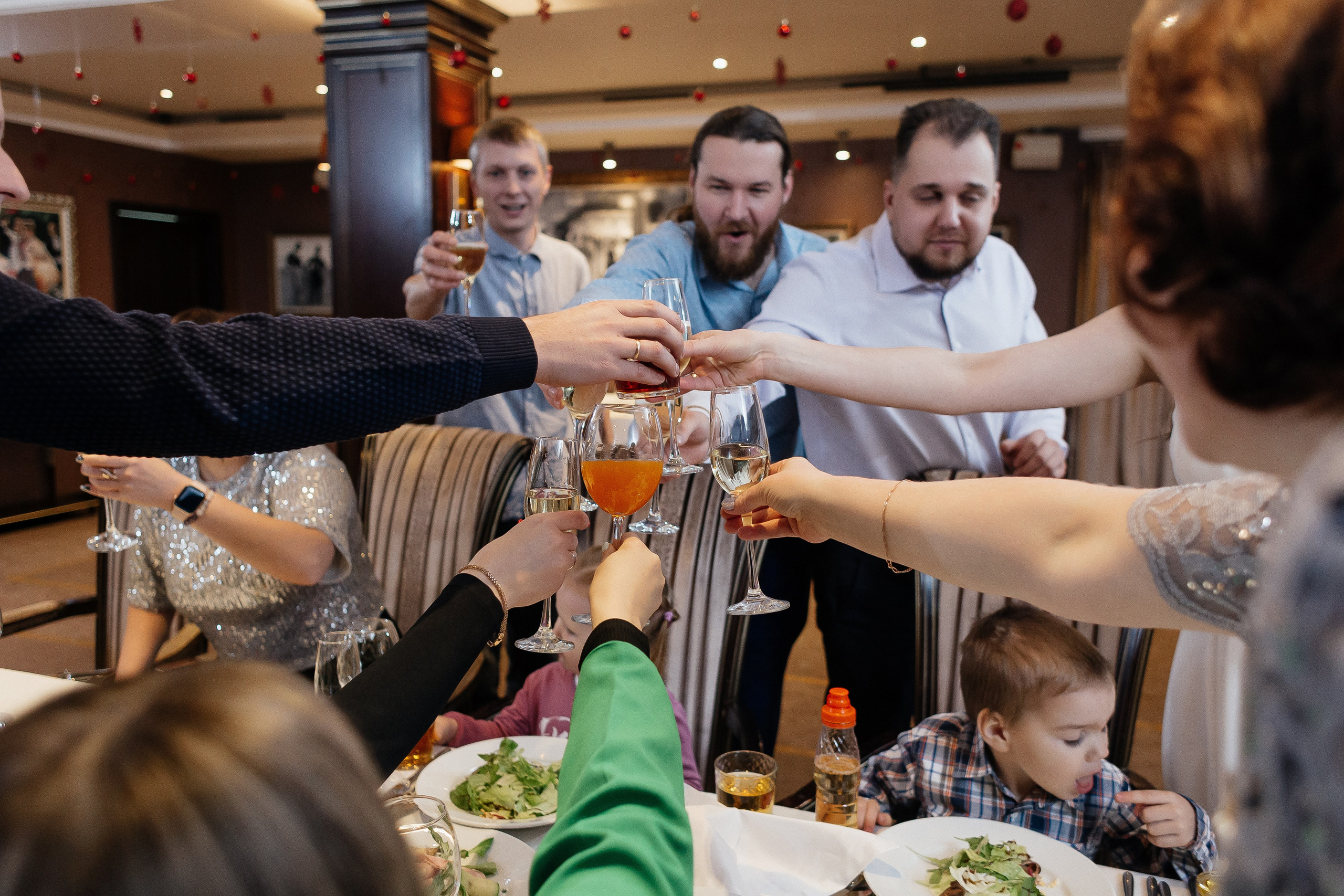 День рождения в кругу близких в ресторане Онегин. Свадебный фотограф в Нижнем Новгороде Генеральская Ира