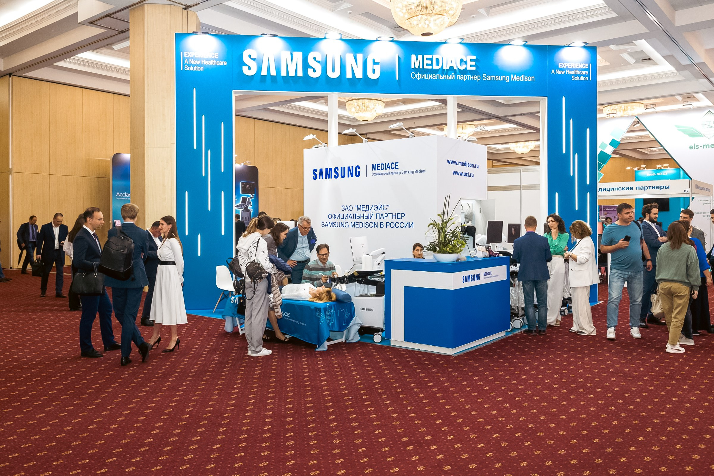 Съёмка стенда на выставке. Фотограф на мероприятие в Москве Марик