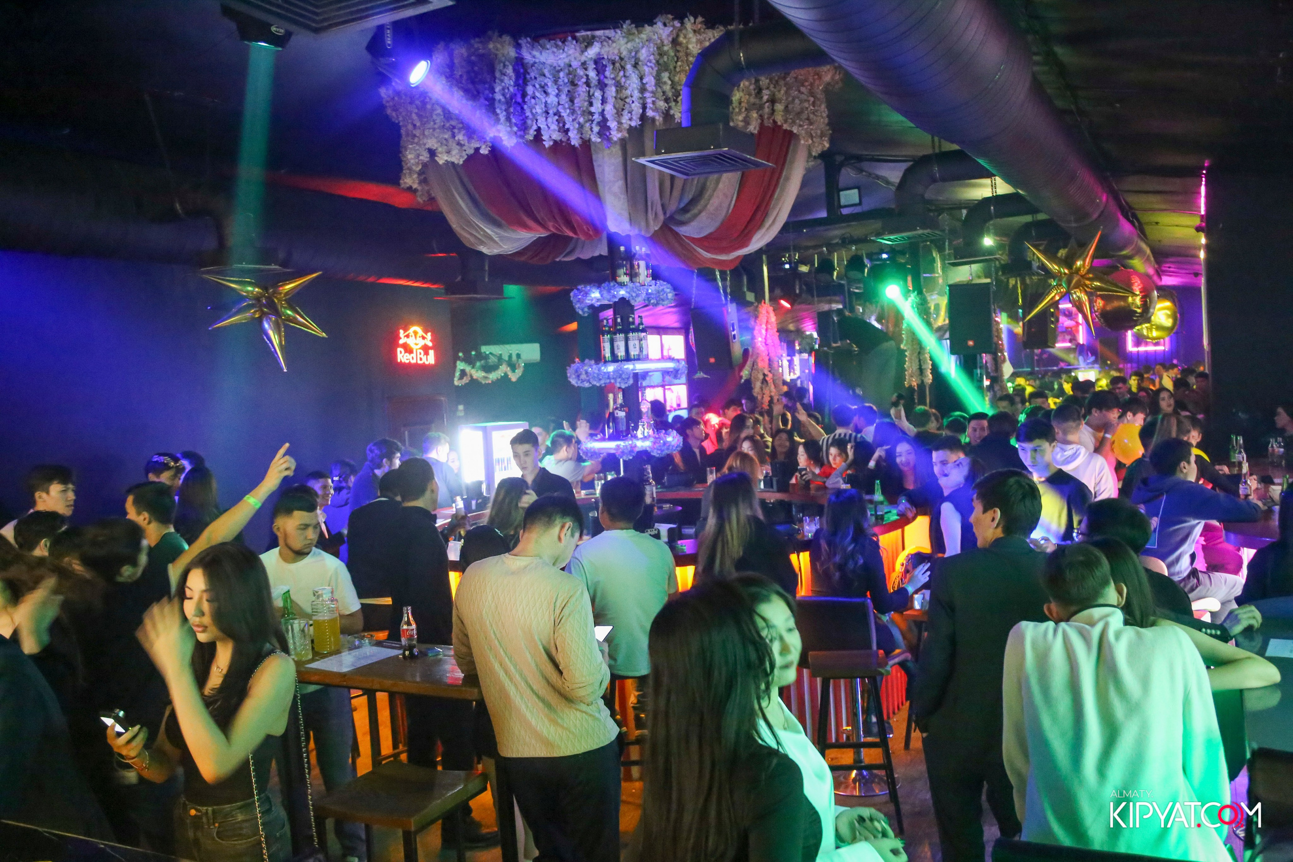 UYAT EMES BAR. КИПЯТКОМ АЛМАТЫ! Фотосъемка мероприятий в Алматы
