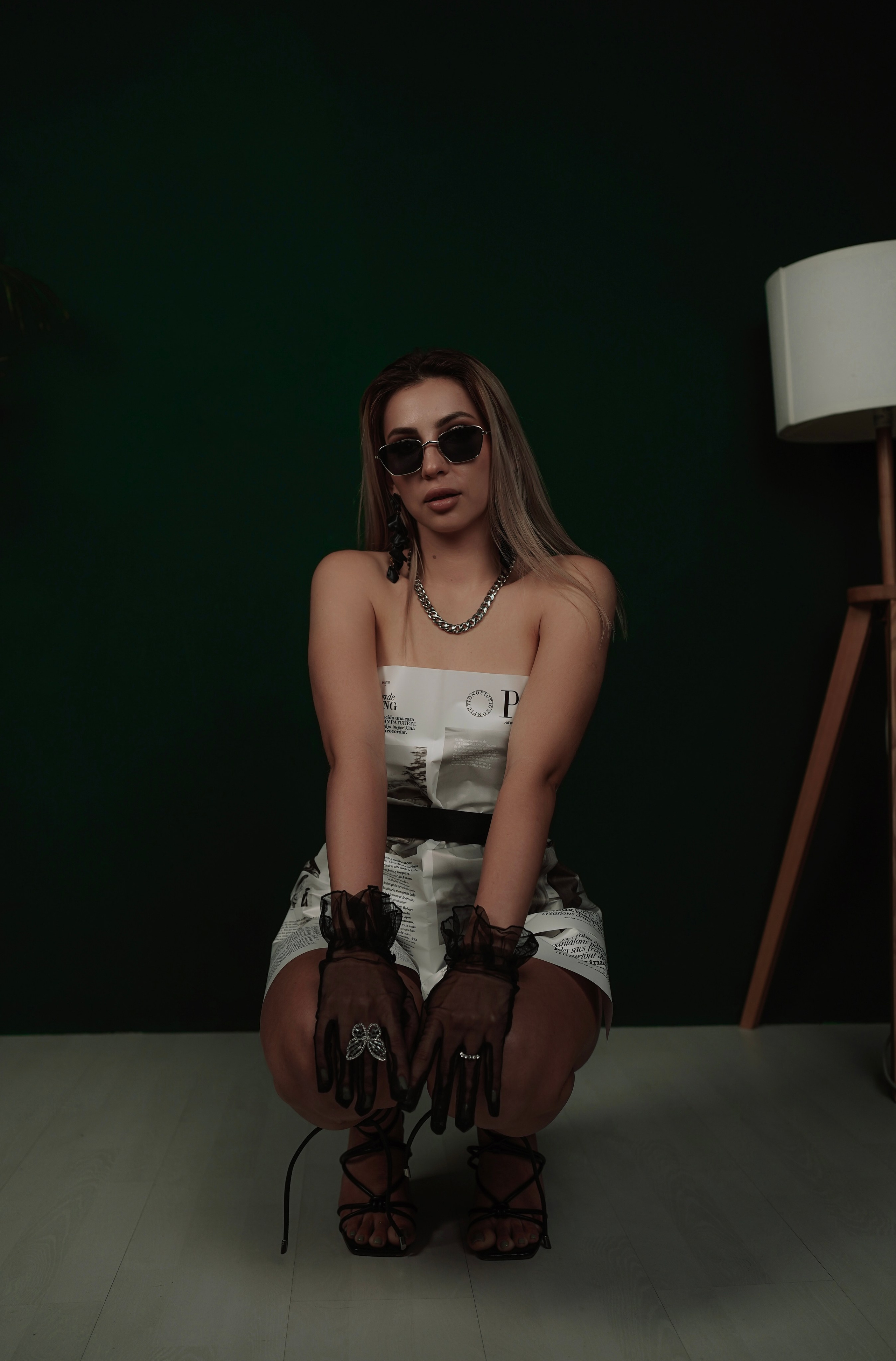 Фотостудия Рафинад. Женский фотограф Новочеркасск, Ростов-на-Дону, Шахты. Девушка в газете. Свадебный фотограф в Ростове-на-Дону. Таинство Крещения и Венчания, семейные фотосессии. Алёна Чёботова