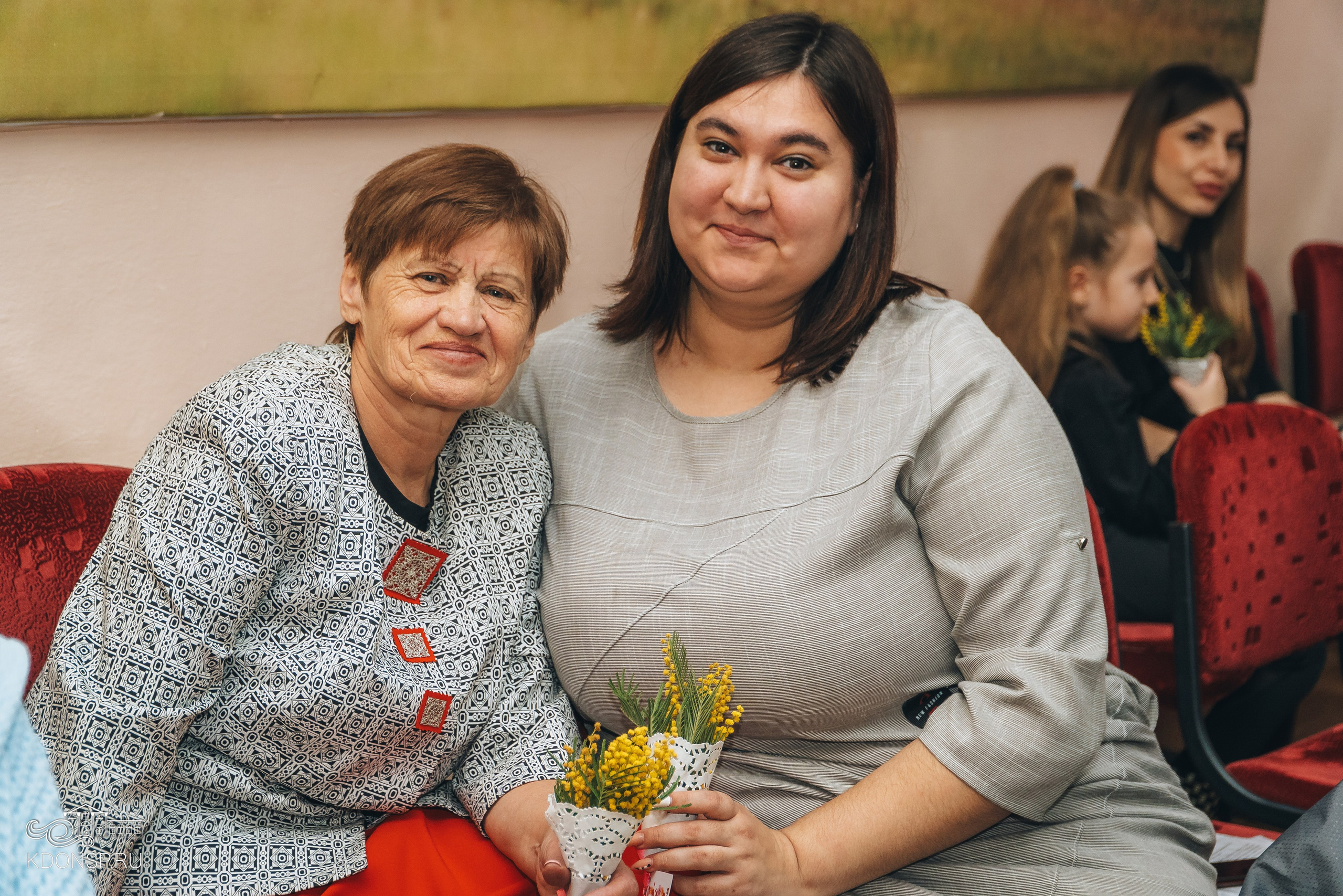 В преддверии праздника весны. Новотитаровский Дом культуры