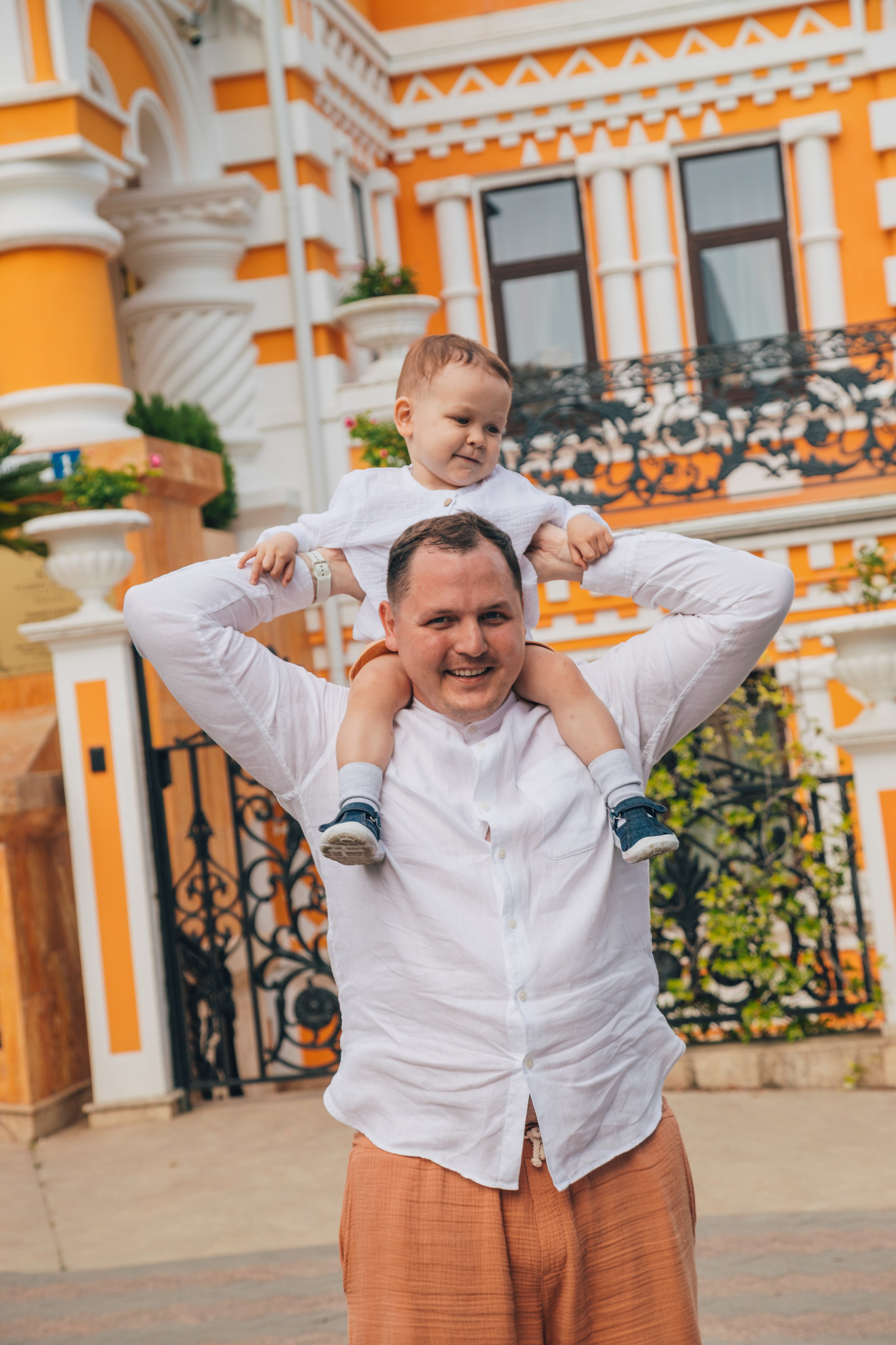 Дима, Ляйсан и Миша на Ривьере (Май 2025 г.). Фотограф Сочи, Адлер, Красная Поляна — Вероника Радченко