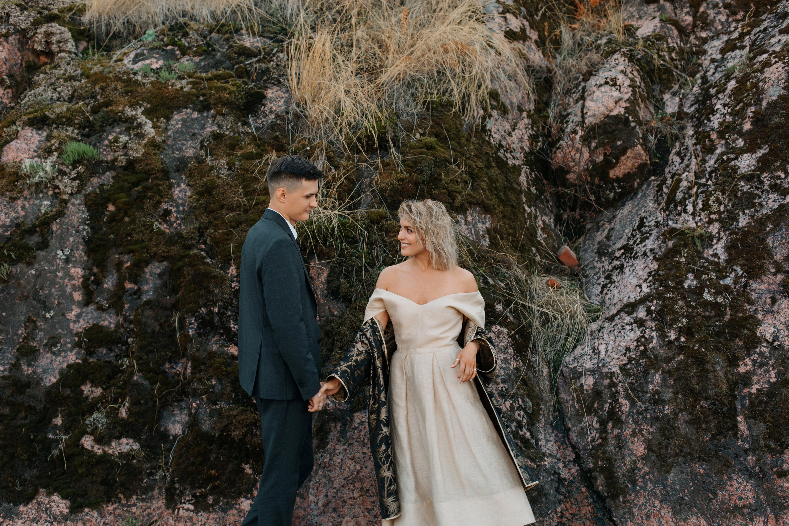 Свадьба для двоих с прогулкой в Выборге. Свадебный фотограф в Санкт-Петербурге Вика Стукачева