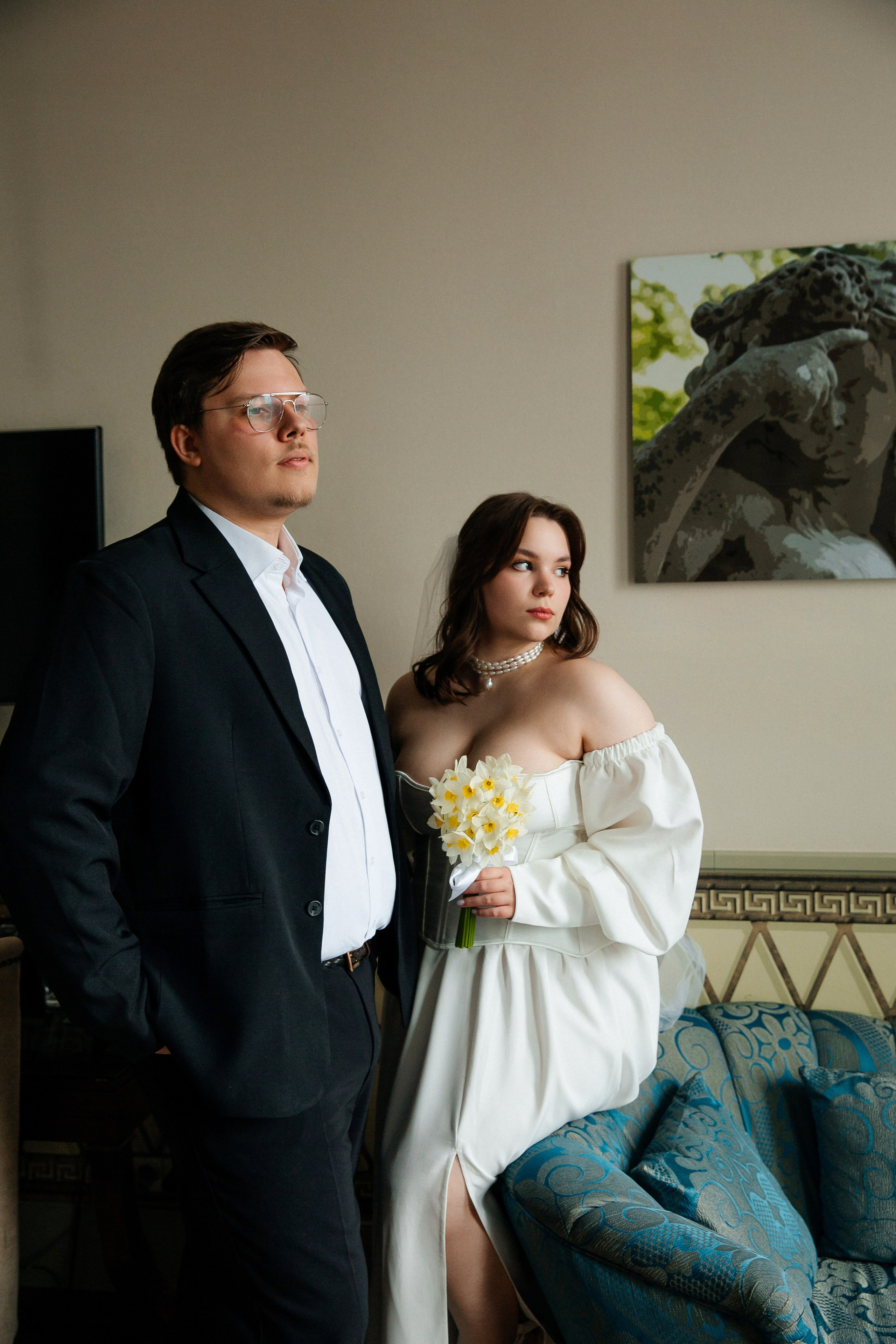 Съемка в отеле и регистрация прохладным майским днем. Свадебный фотограф в Санкт-Петербурге Вика Стукачева