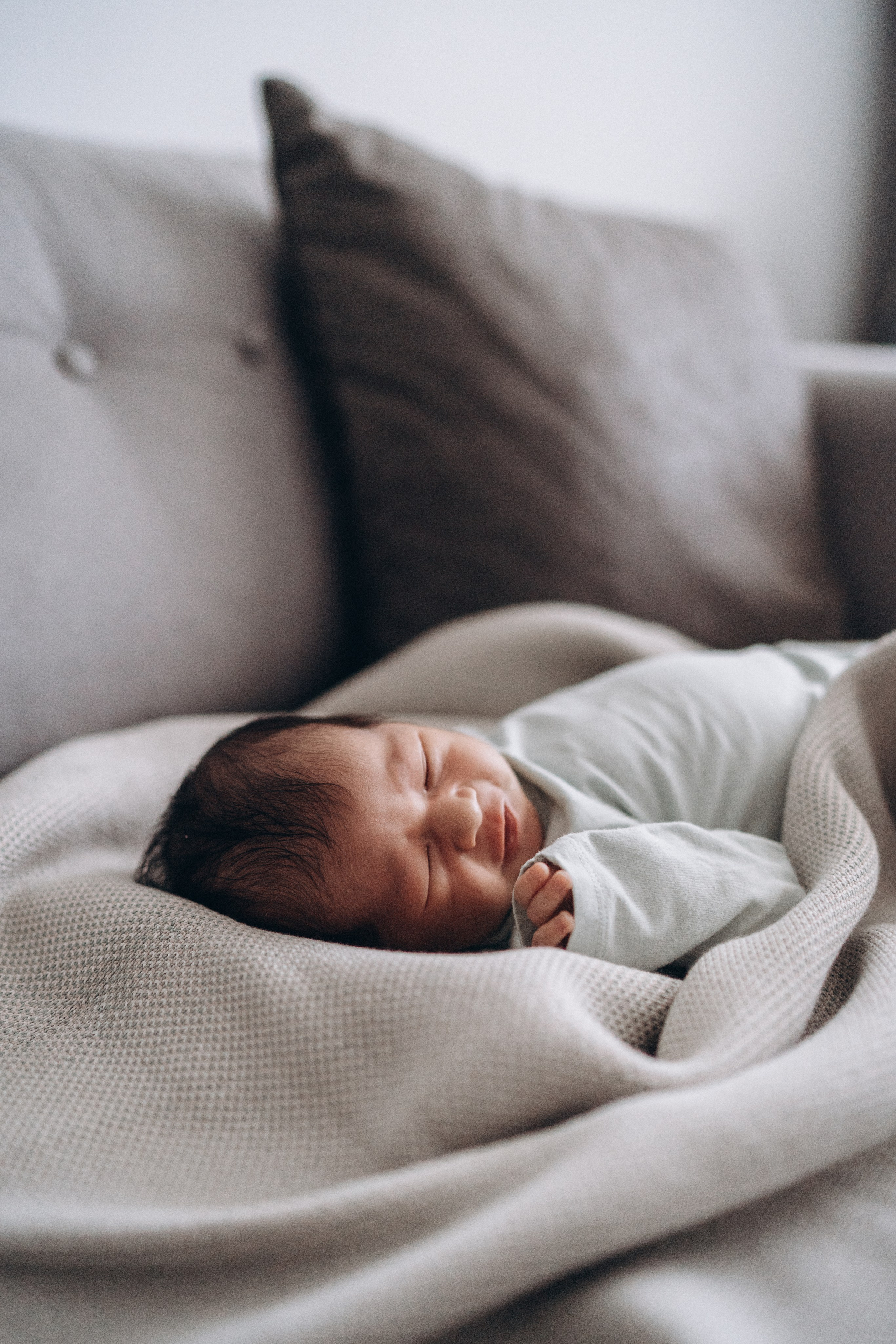 Торгын (newborn). Надежда Виховская — семейный фотограф в Астане
