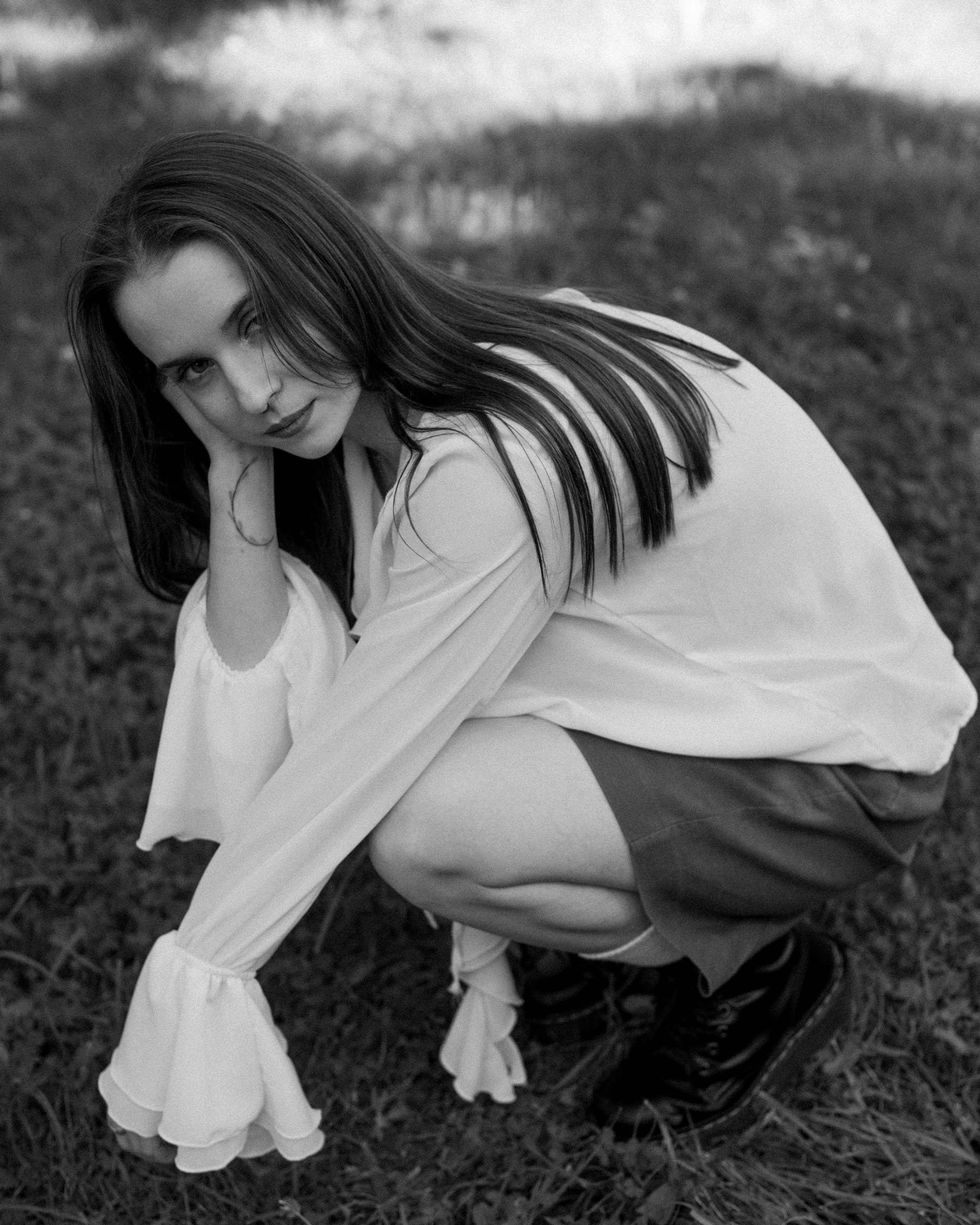 Саша. Женский фотограф. Создатель украшений ручной работы. Модель